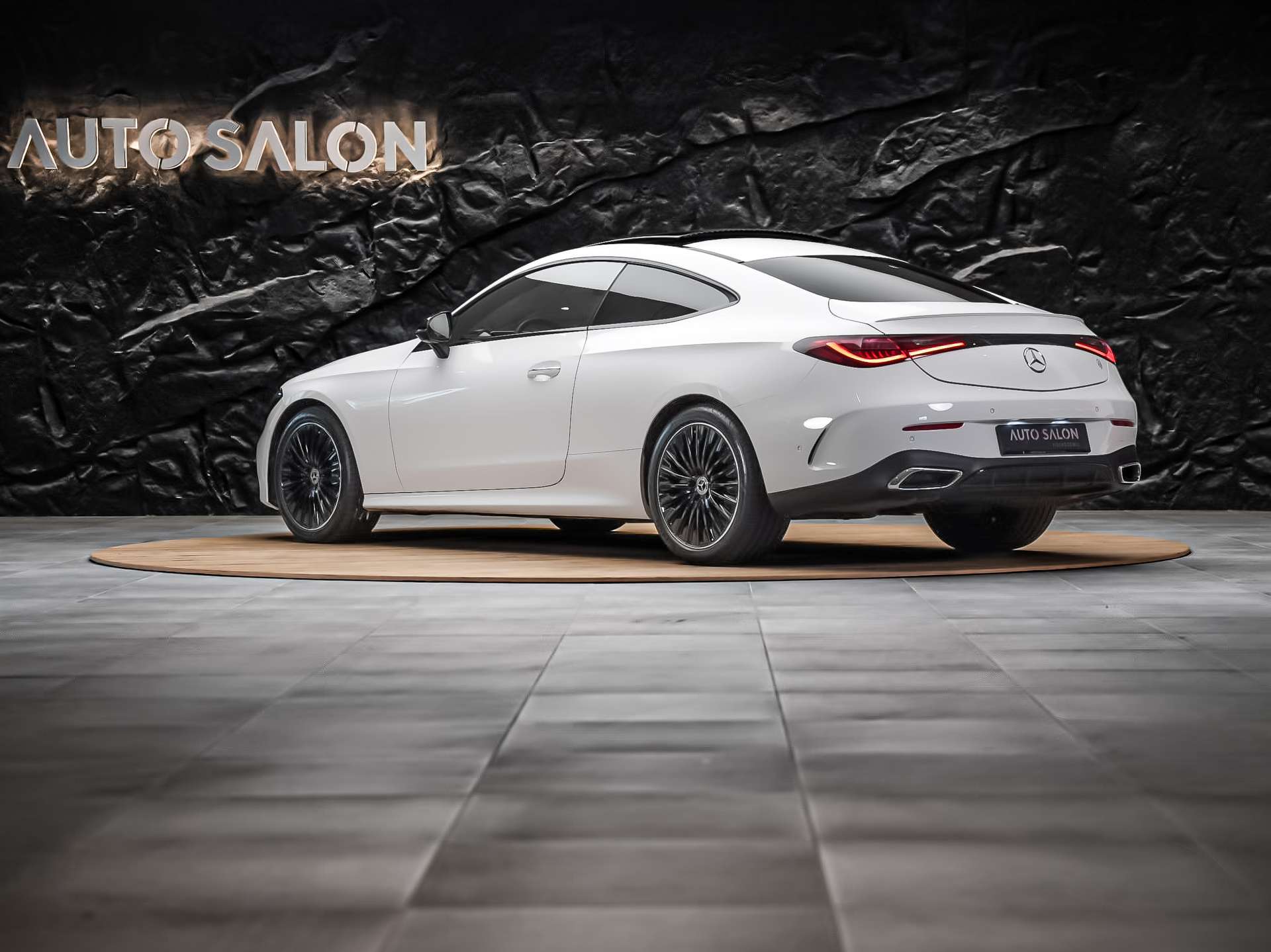 MERCEDES-BENZ CLE 220 d Coupé AMG Line 9G-Tronic *Werksgarantie*Panorama*Assistenzpaket*-image-2