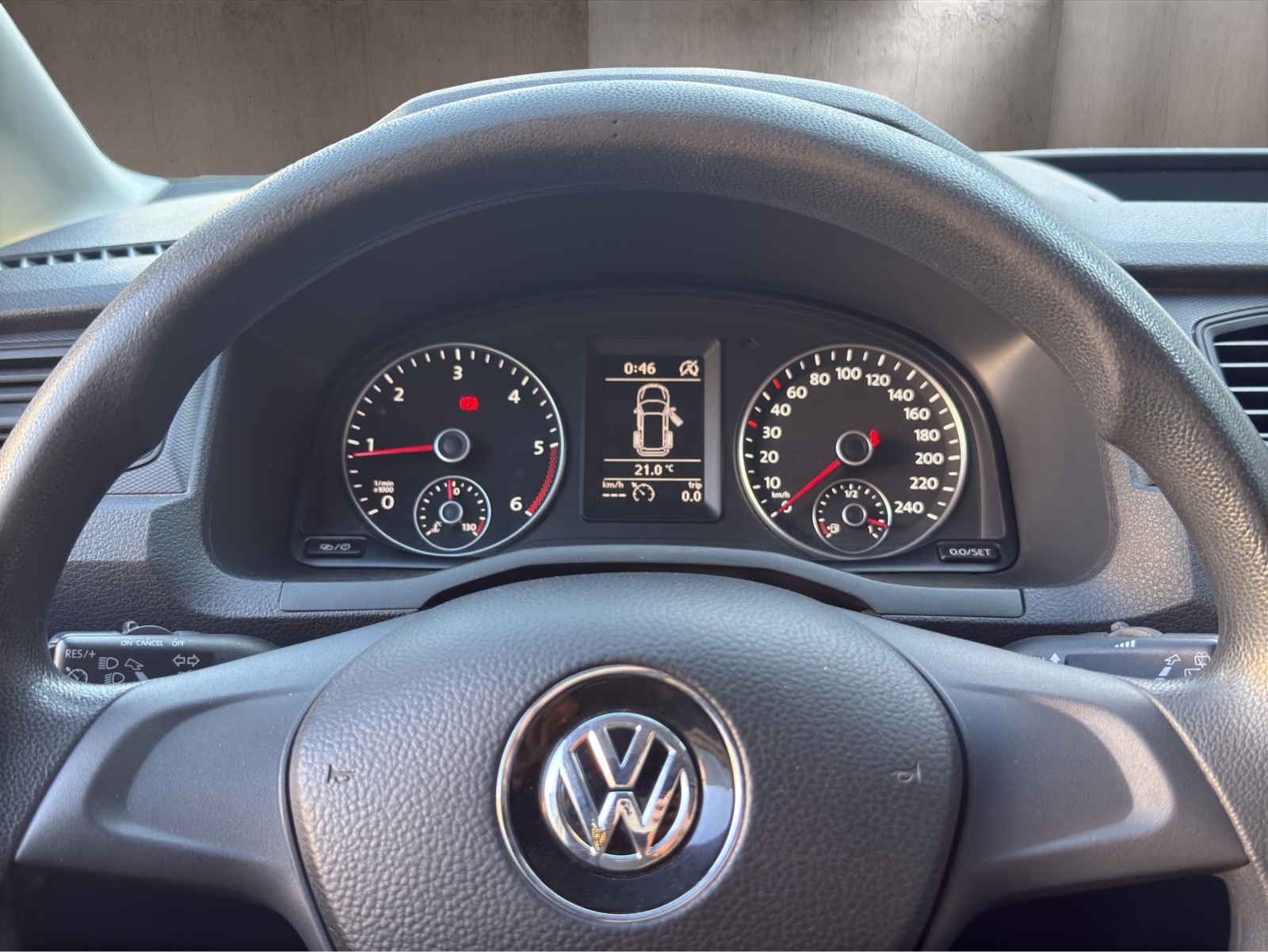 VW Caddy 2.0TDI 4Motion BlueMotion Technology-image-12