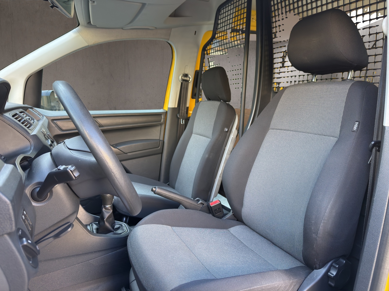 VW Caddy 2.0TDI 4Motion BlueMotion Technology-image-6