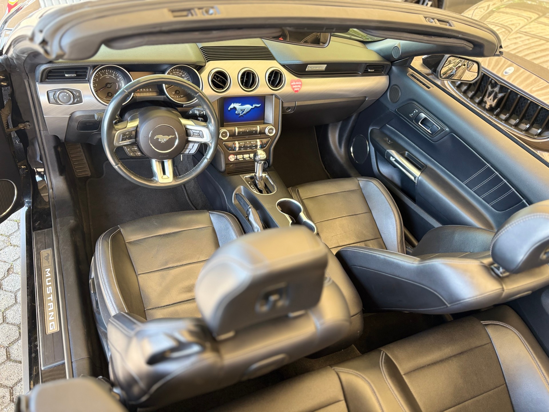 FORD Mustang Fastback 2.3 Blue Edition Automat-image-8