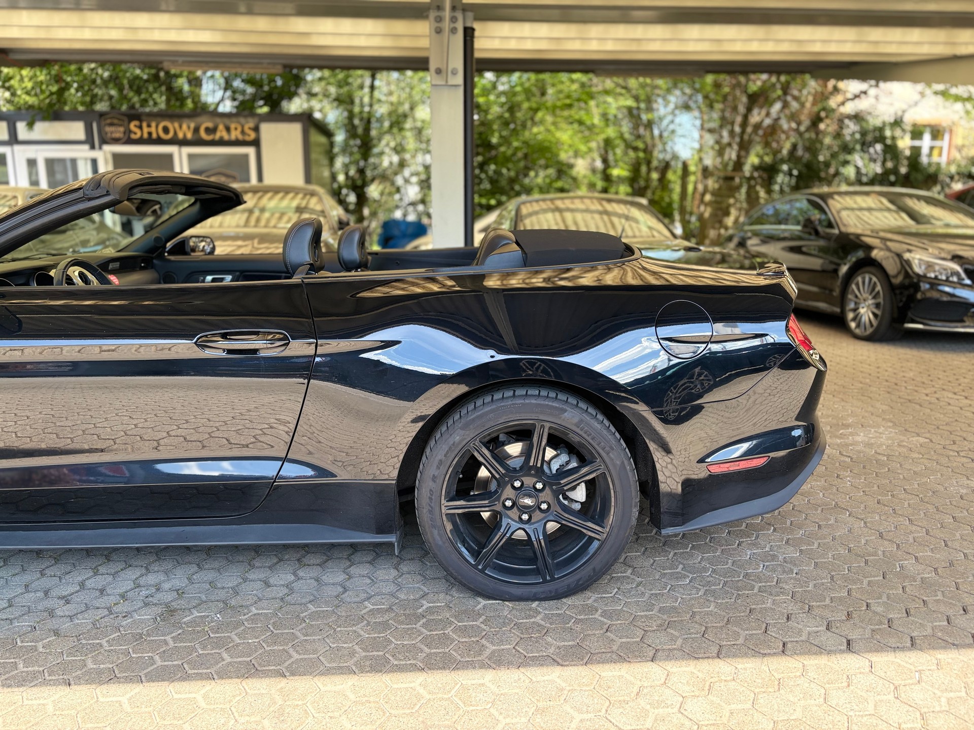 FORD Mustang Fastback 2.3 Blue Edition Automat-image-4