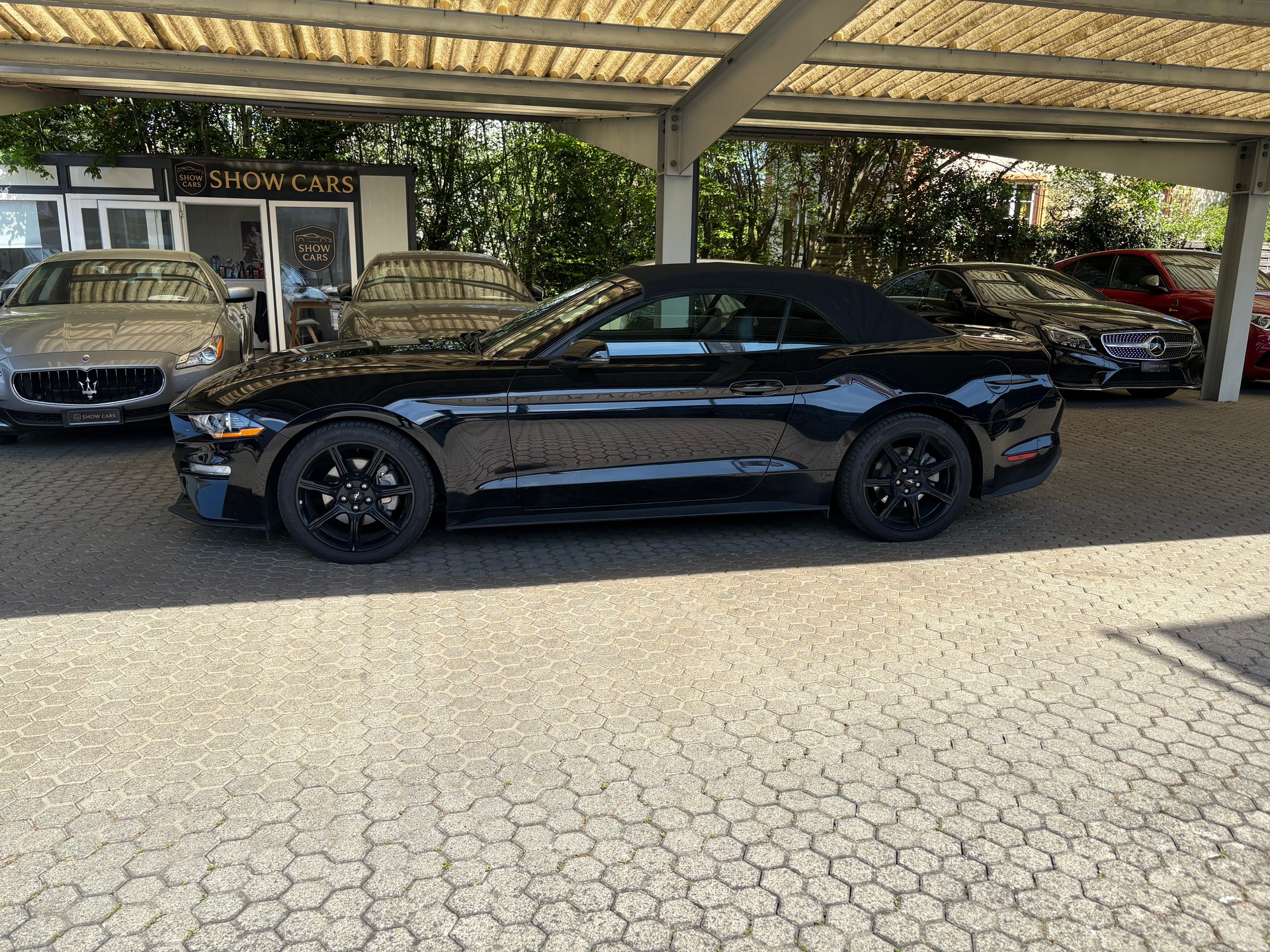 FORD Mustang Fastback 2.3 Blue Edition Automat-image-11
