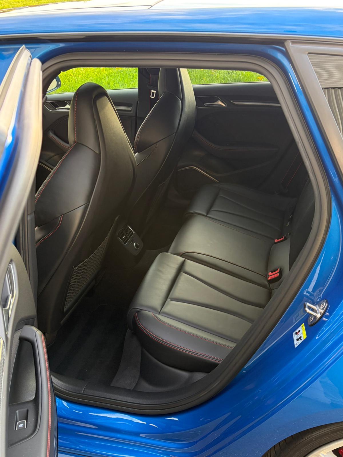 AUDI RS3 Sportback 2.5 TSI quattro S-tronic Kw V3 OZ-image-14
