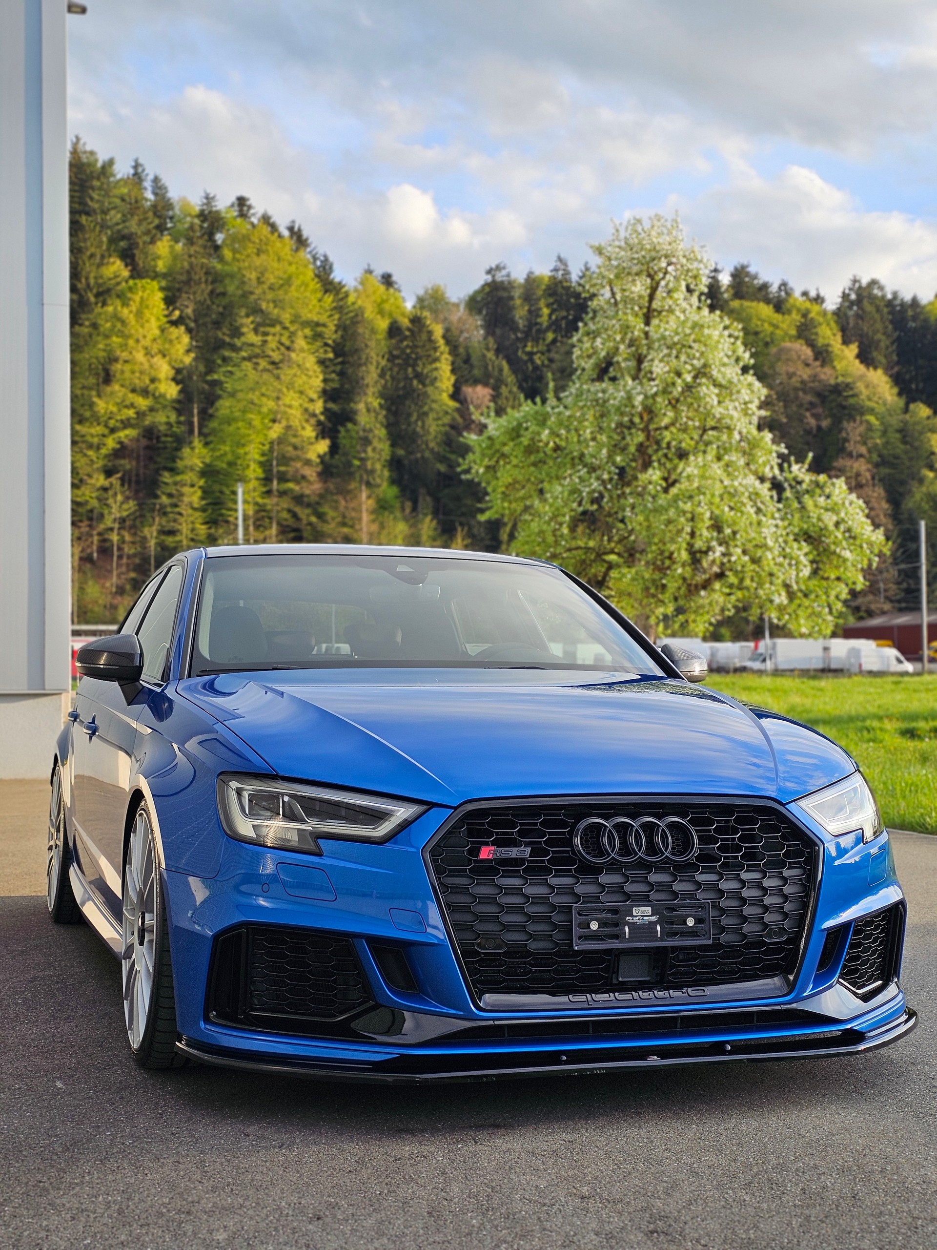 AUDI RS3 Sportback 2.5 TSI quattro S-tronic Kw V3 OZ-image-2