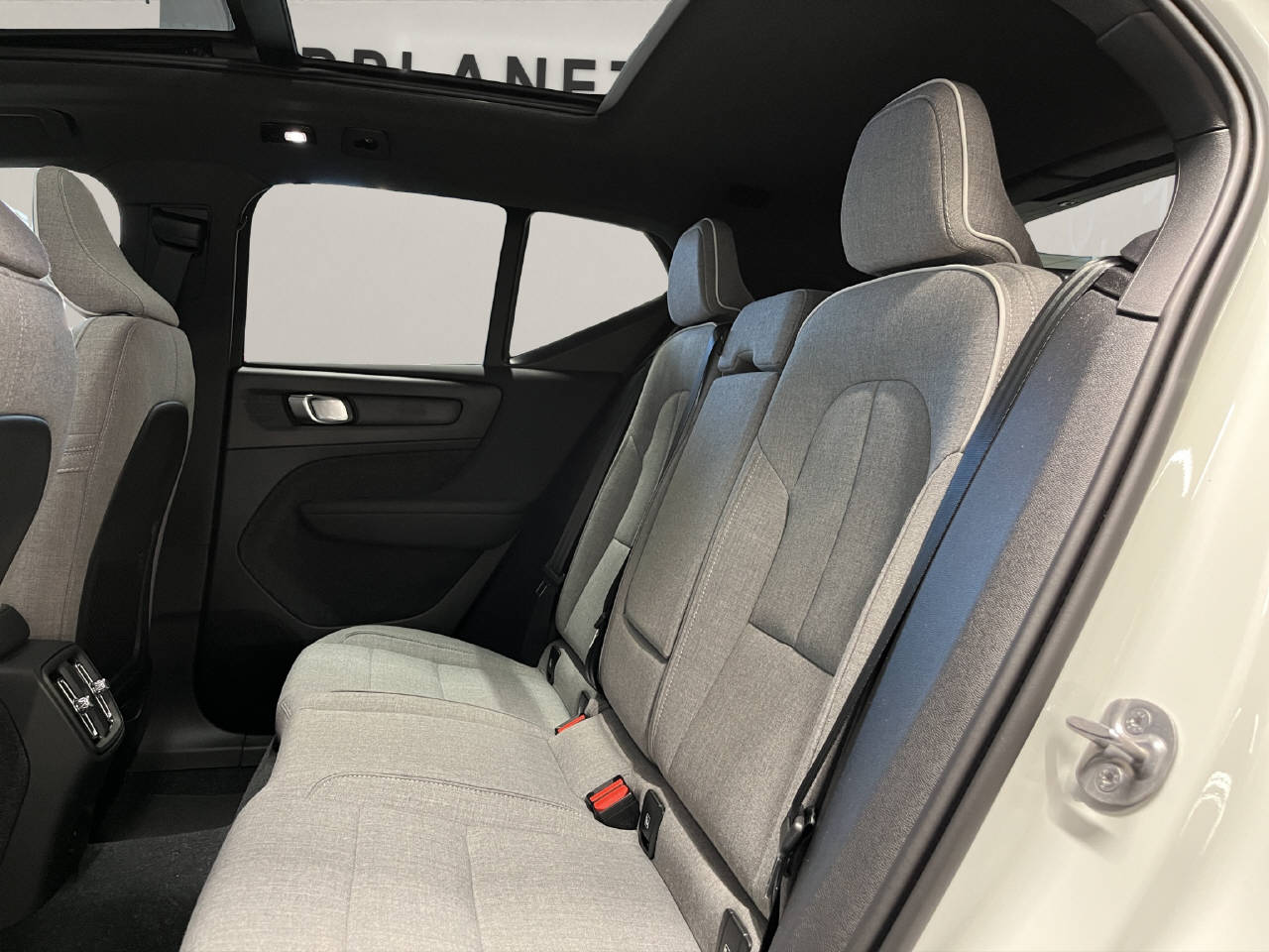 VOLVO EX40 Twin Ultra AWD-image-7