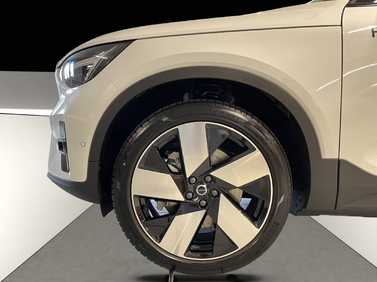 VOLVO EX40 Twin Ultra AWD-image-5