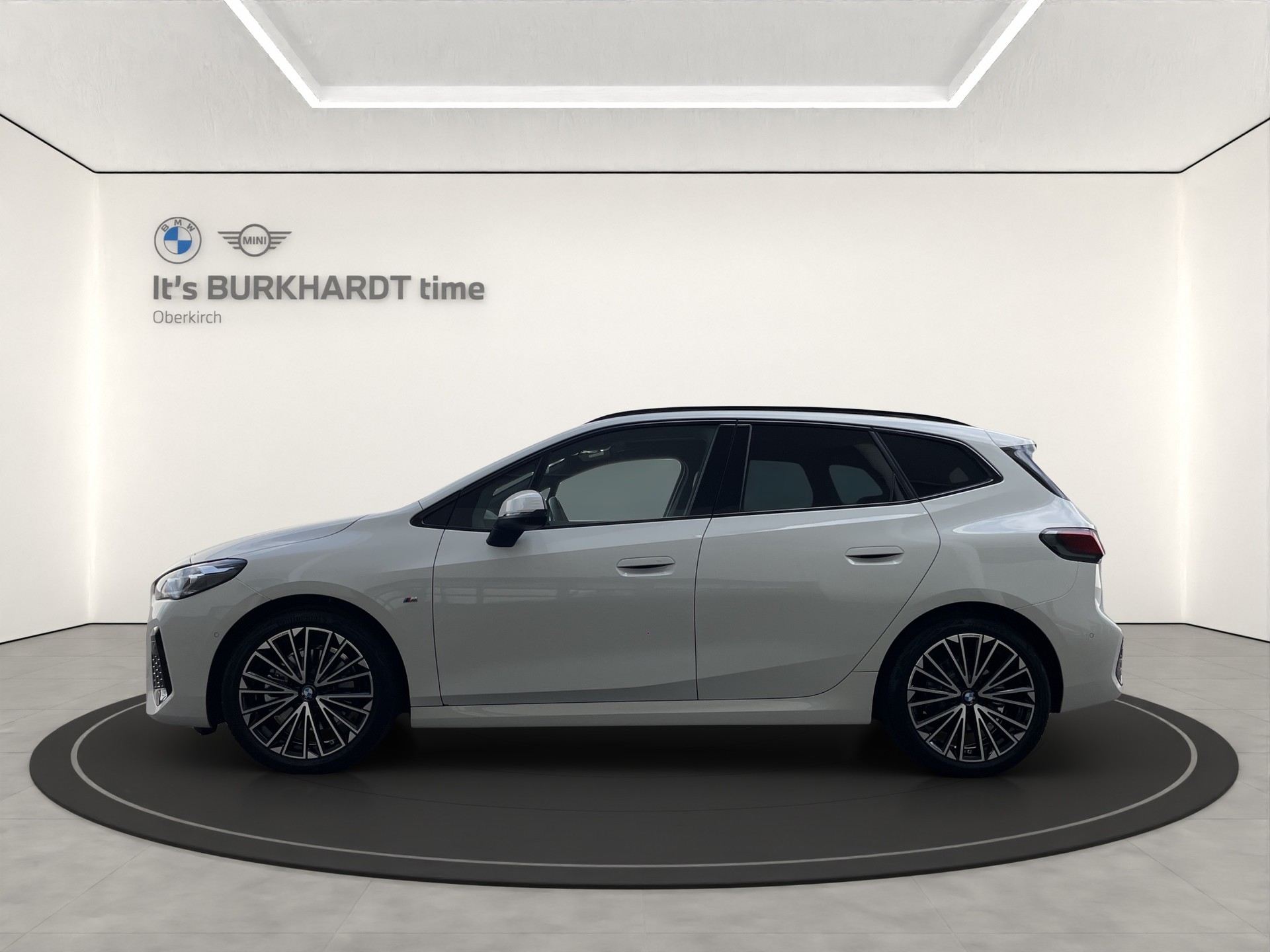 BMW 223i Act. T. xDr. M Sport-image-1