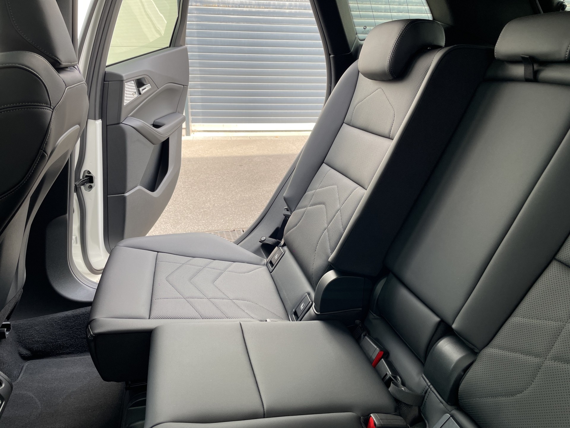 BMW 223i Act. T. xDr. M Sport-image-21