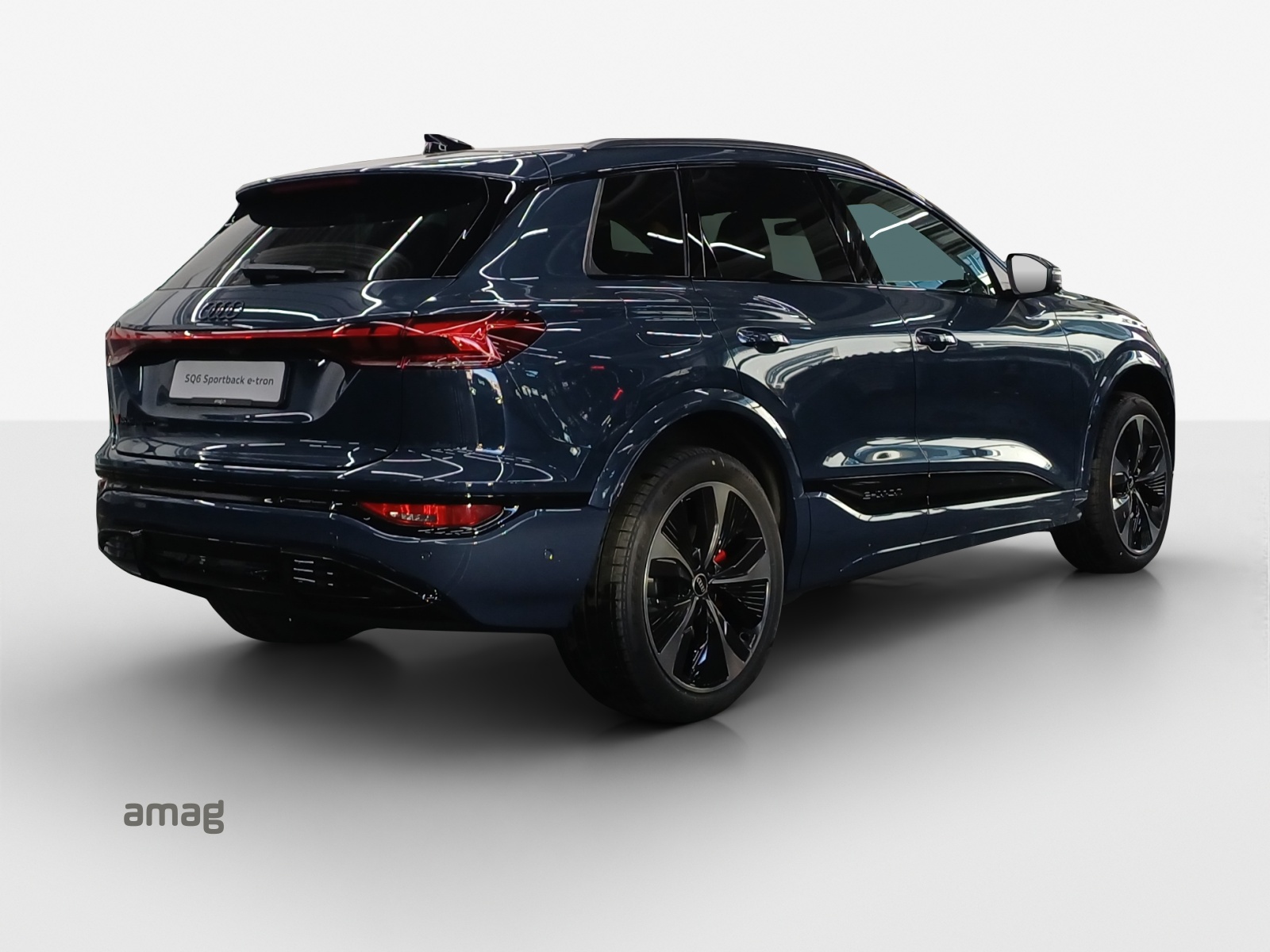 AUDI SQ6 e-tron quattro-image-4