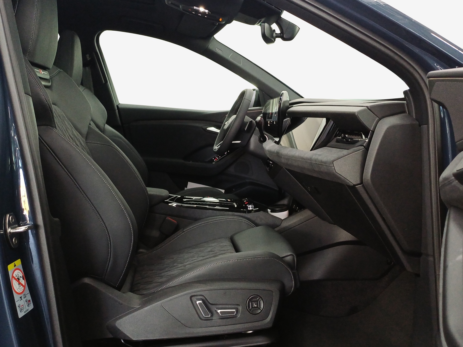 AUDI SQ6 e-tron quattro-image-14
