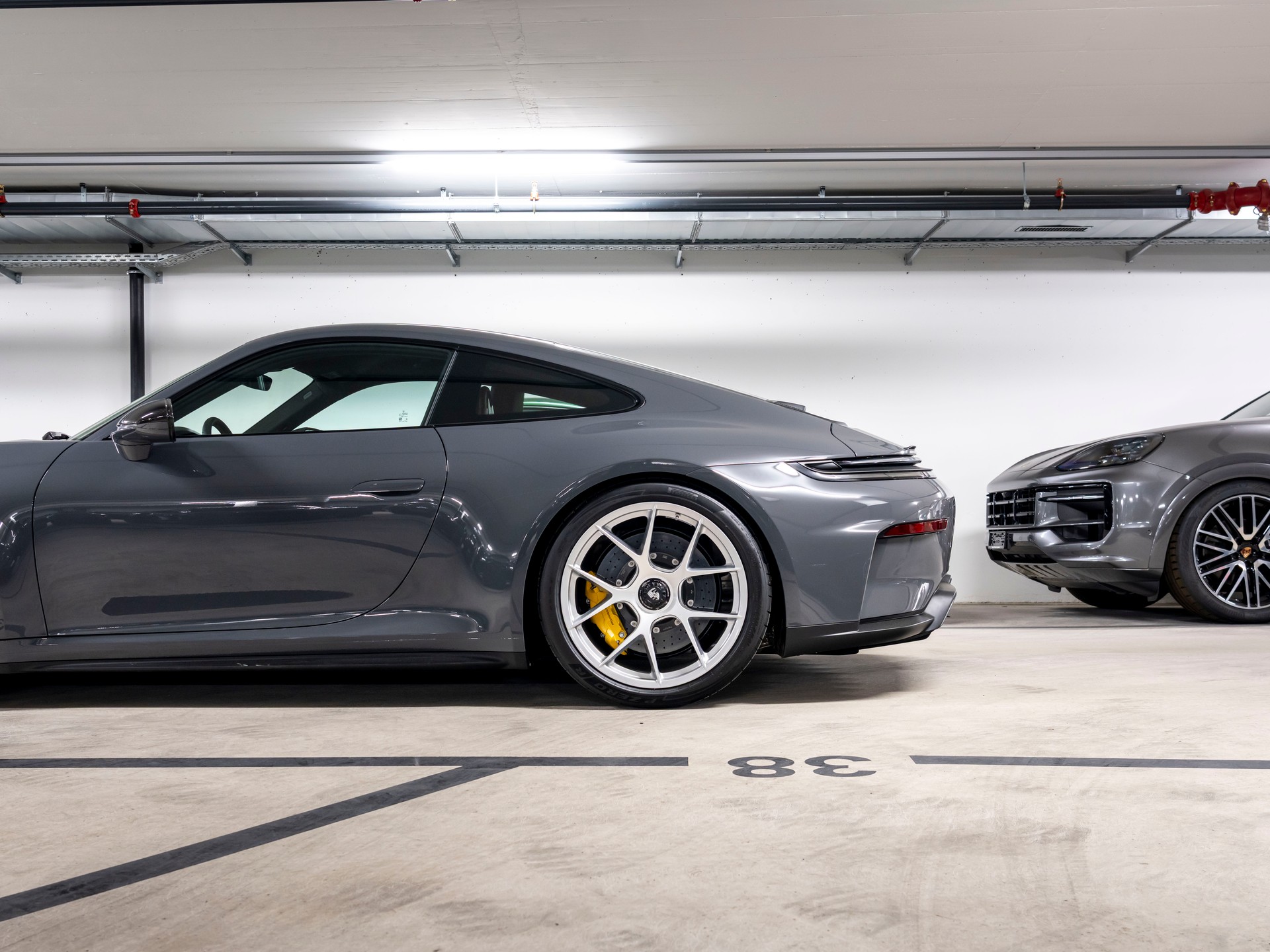 PORSCHE 911 GT3 Touring PDK-image-8