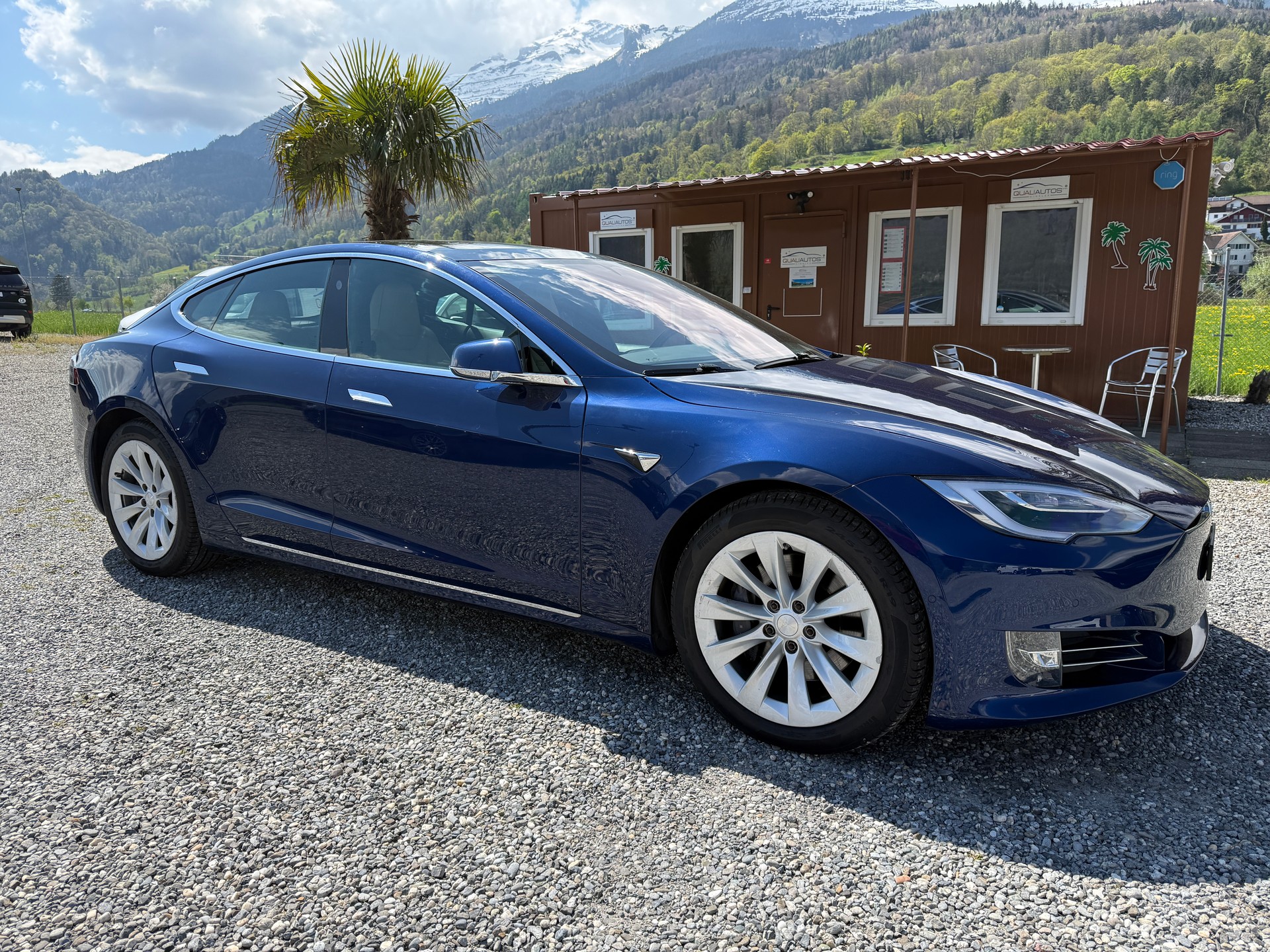 TESLA Model S 90 Facelift * HW3 * free Supercharger übertragbar * free connectivity * CCS * 1. Hand *-image-1
