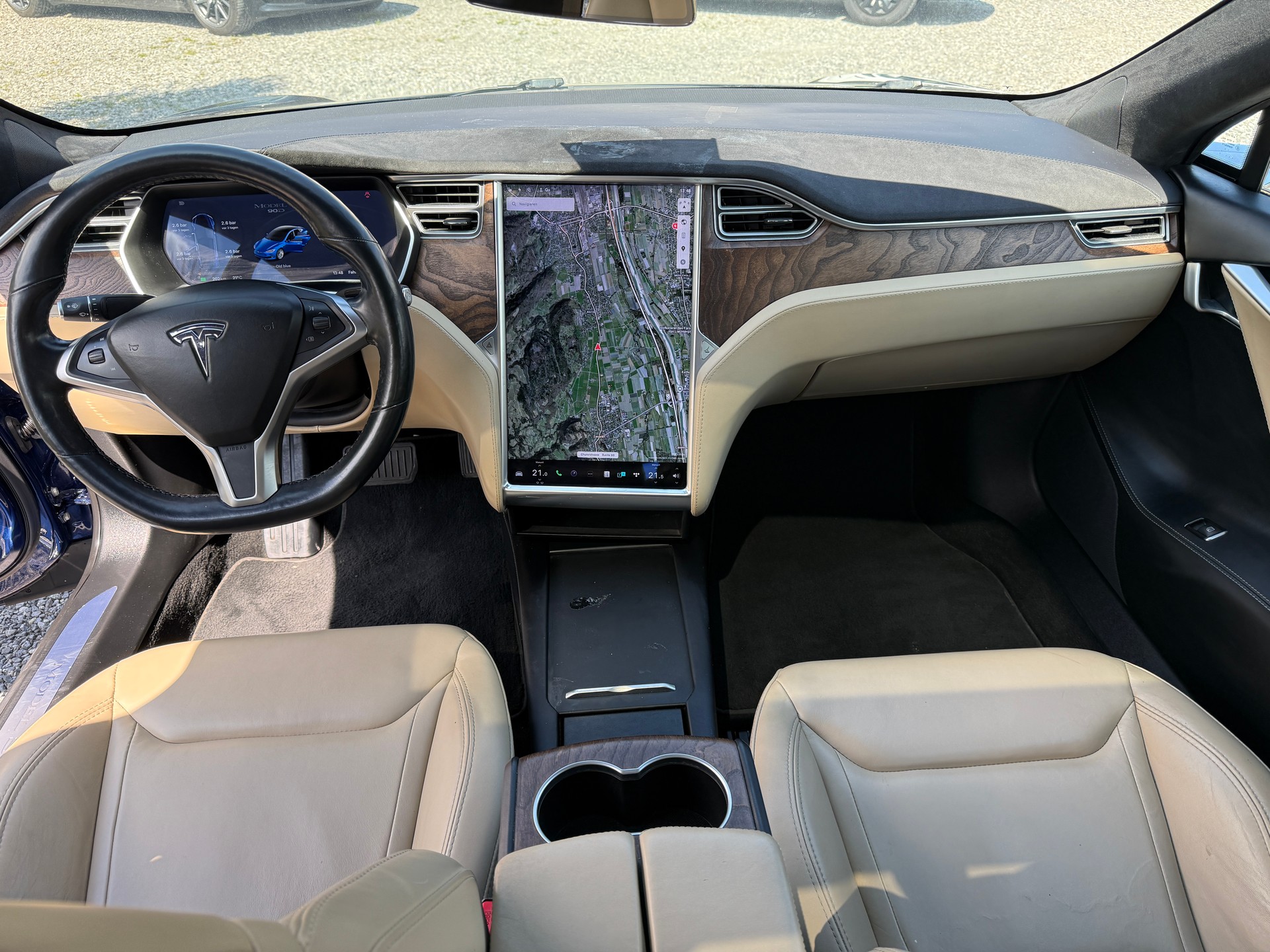TESLA Model S 90 Facelift * HW3 * free Supercharger übertragbar * free connectivity * CCS * 1. Hand *-image-7