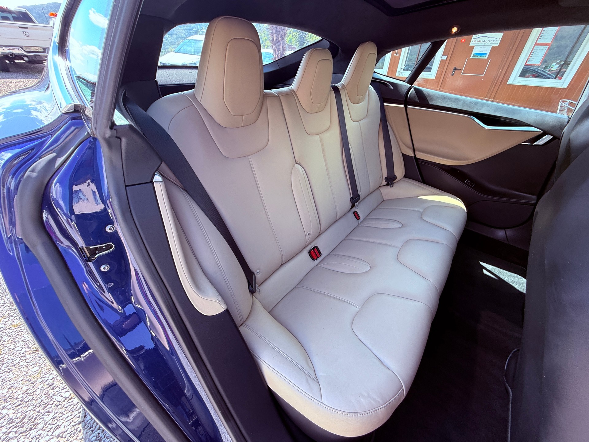 TESLA Model S 90 Facelift * HW3 * free Supercharger übertragbar * free connectivity * CCS * 1. Hand *-image-10