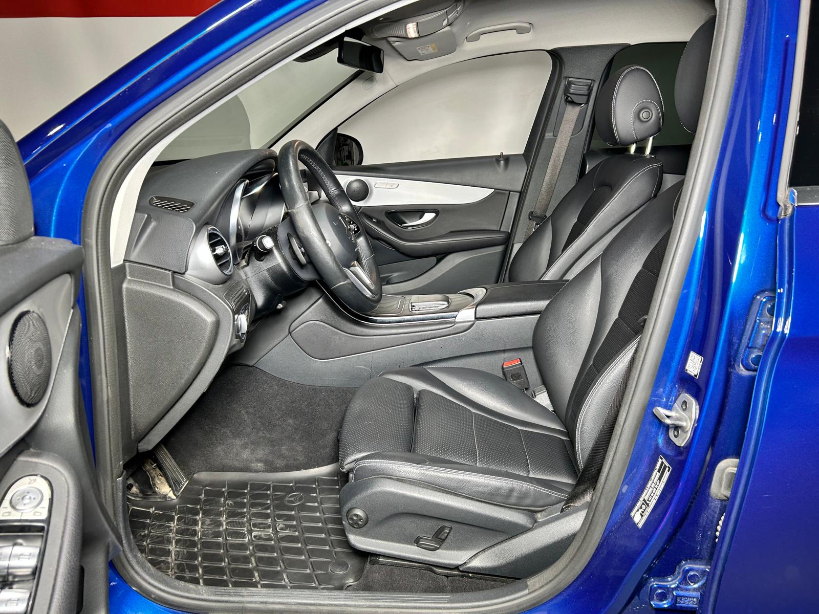 MERCEDES-BENZ GLC 220 d 4m CH FAHRZEUG-image-8