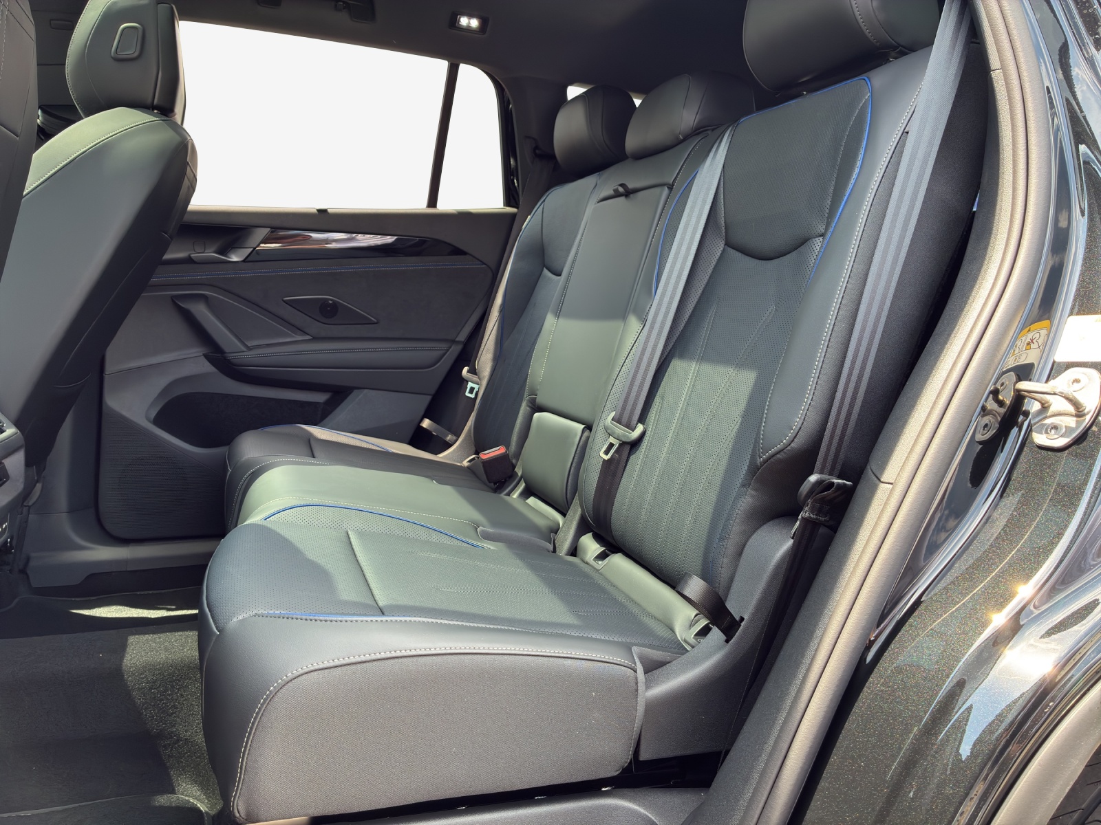 VW Tayron 1.5 TSI evo2 eHybrid R-Line DSG-image-11