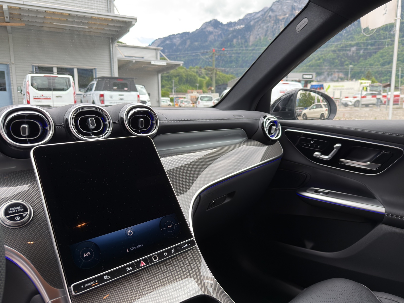 MERCEDES-BENZ GLC 220 d 4Matic 9G-Tronic-image-8