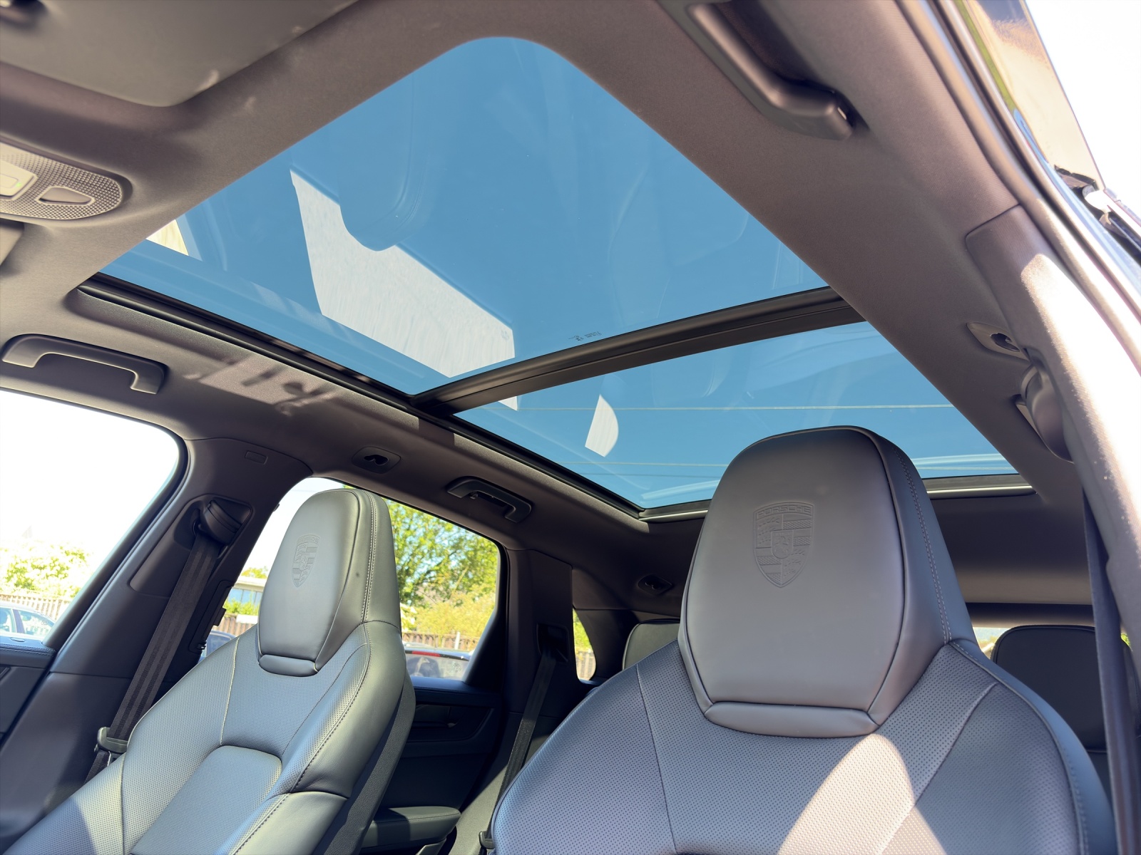 PORSCHE Cayenne E-Hybrid Black Edition Tiptronic-image-15