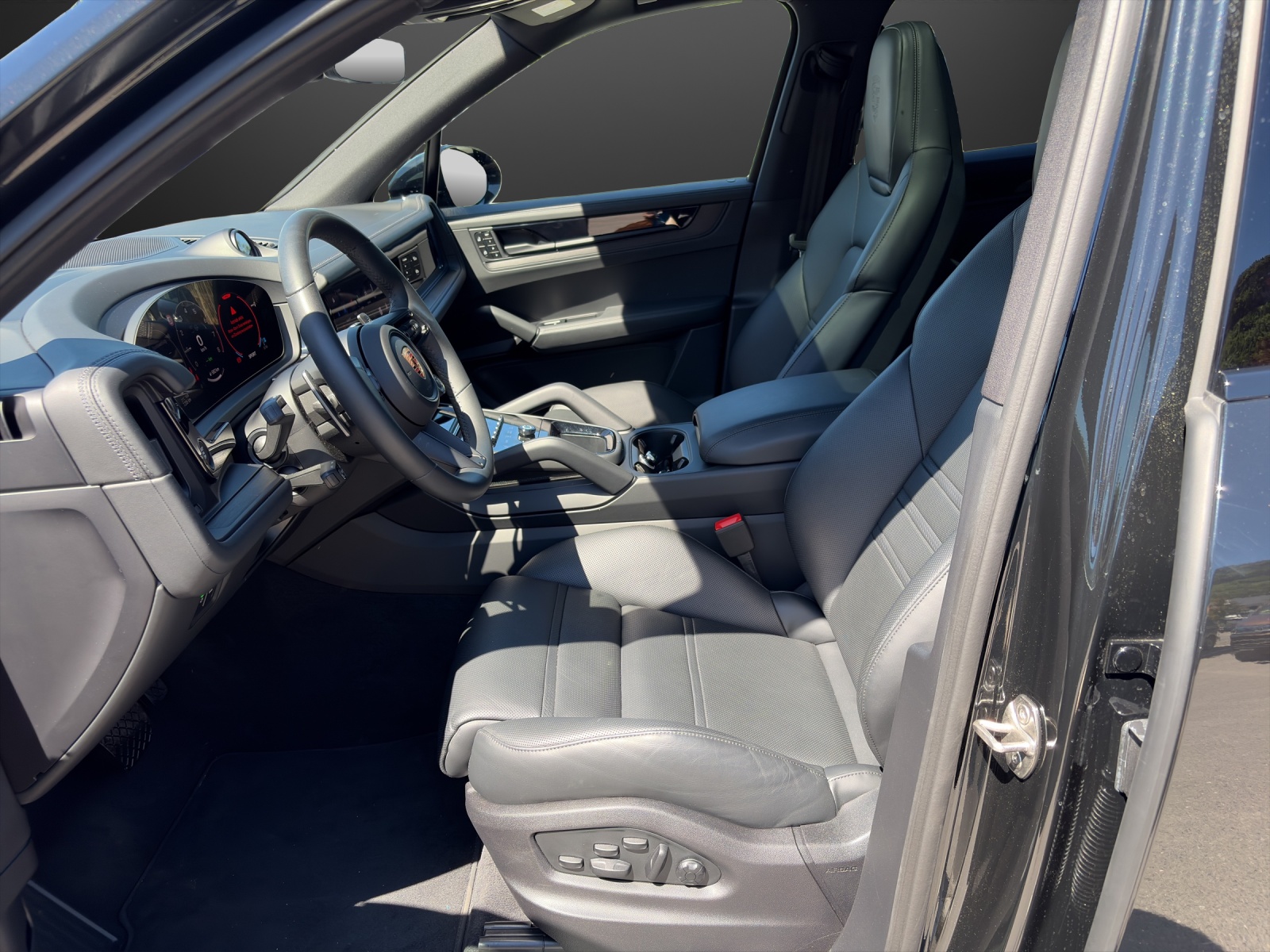 PORSCHE Cayenne E-Hybrid Black Edition Tiptronic-image-7