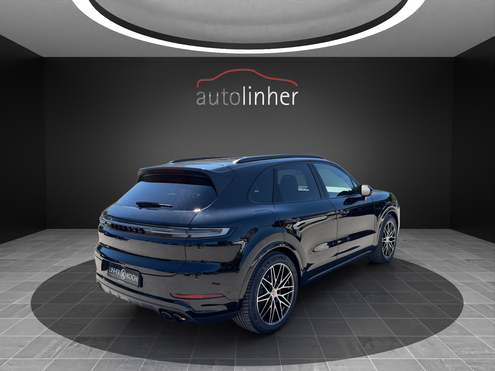 PORSCHE Cayenne E-Hybrid Black Edition Tiptronic-image-4