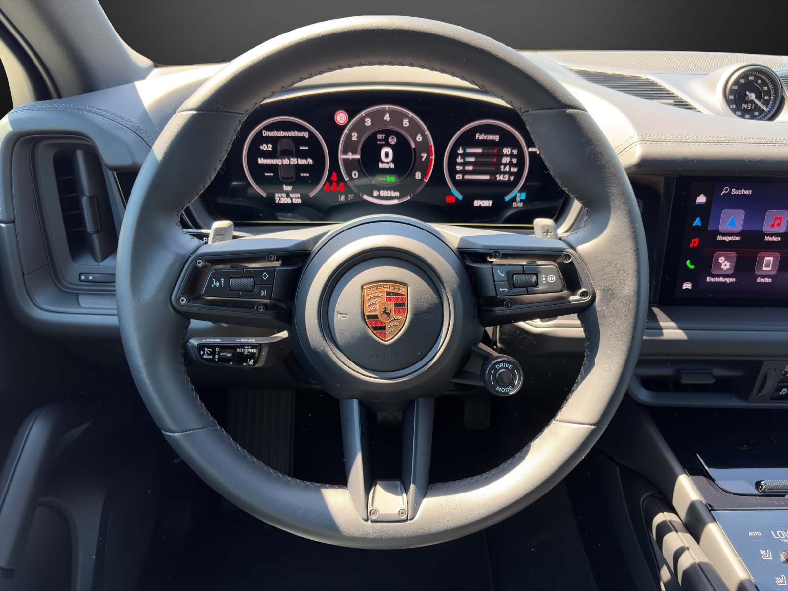 PORSCHE Cayenne E-Hybrid Black Edition Tiptronic-image-10