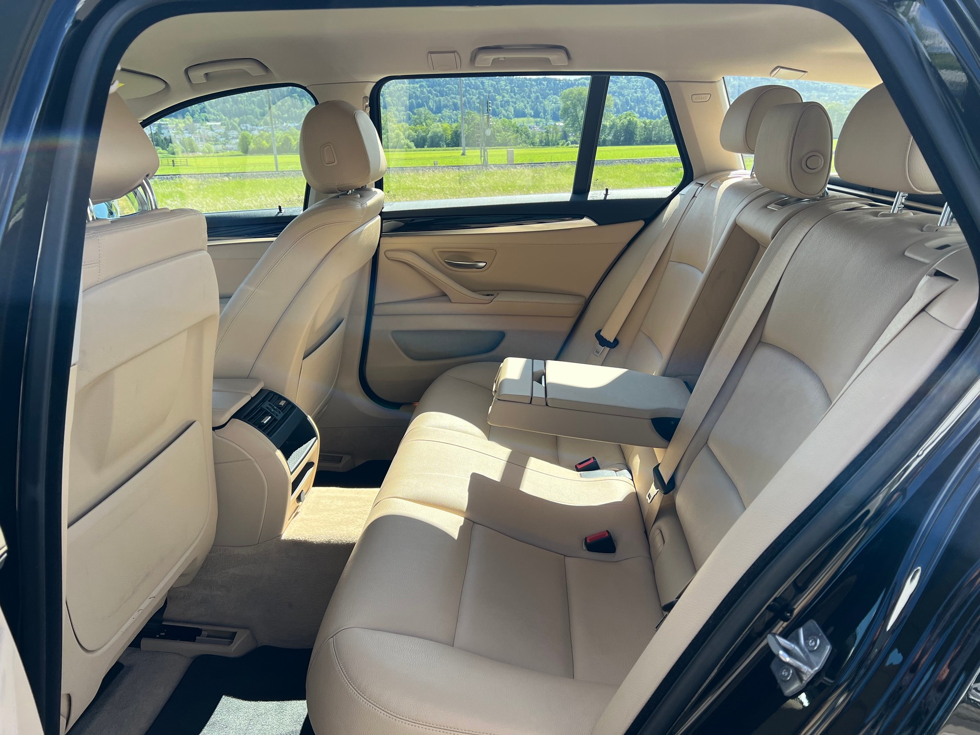 BMW 530d Touring xDrive Steptronic-image-23