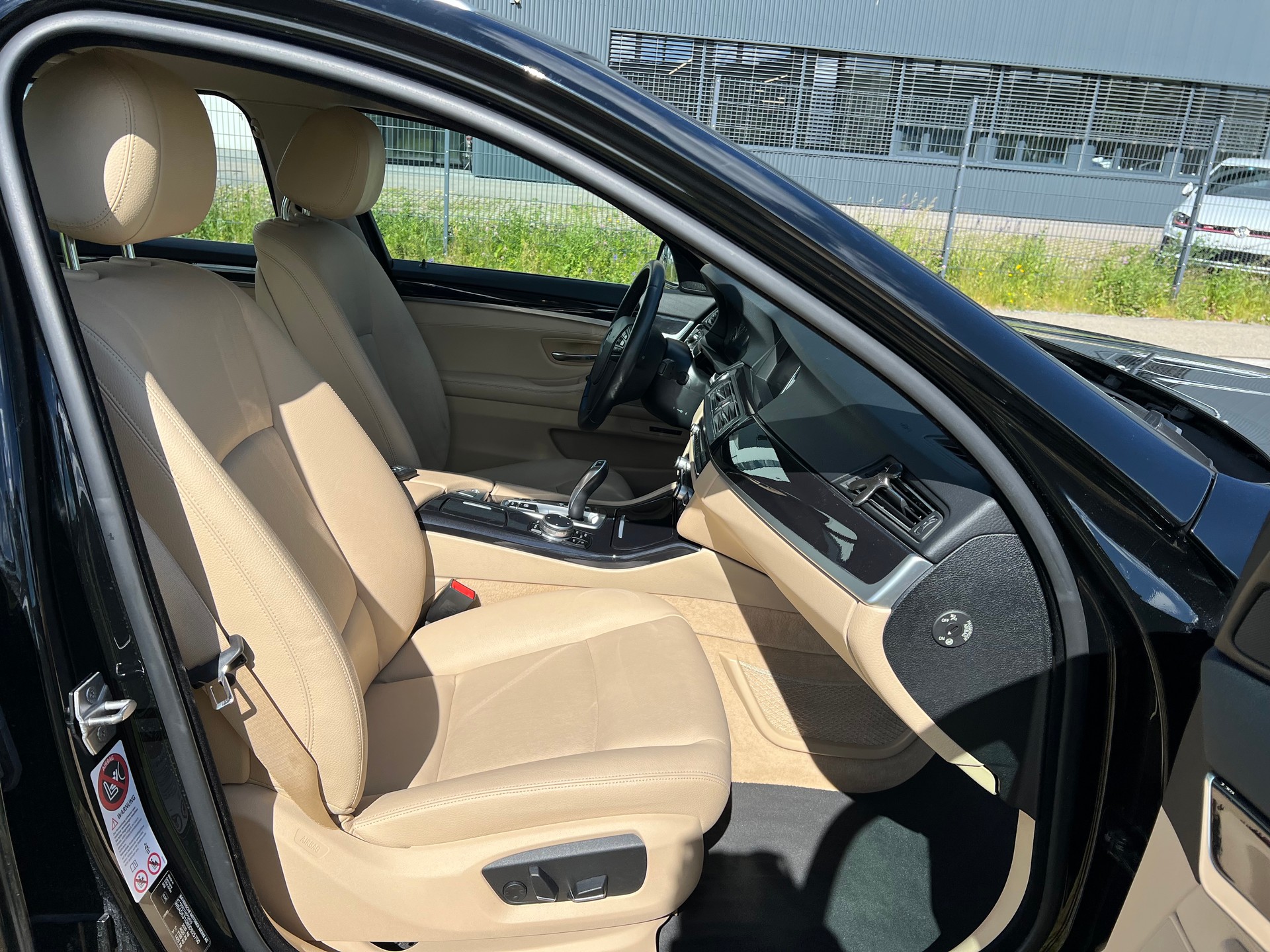 BMW 530d Touring xDrive Steptronic-image-21