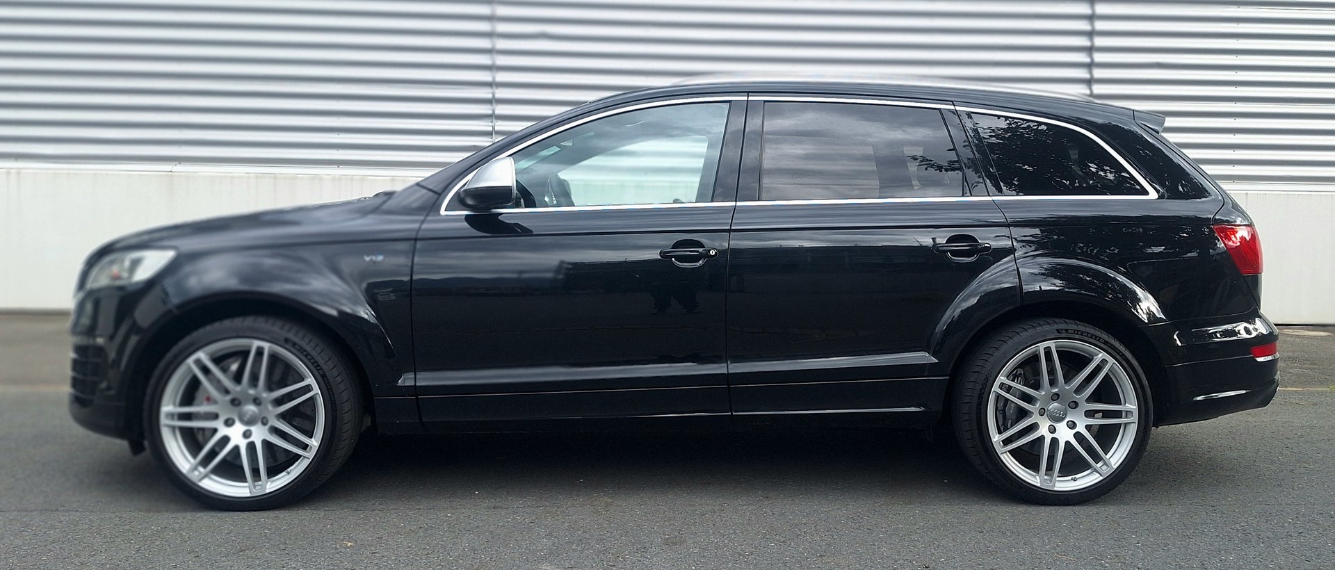 AUDI Q7 6.0 TDI V12 quattro tiptronic-image-9