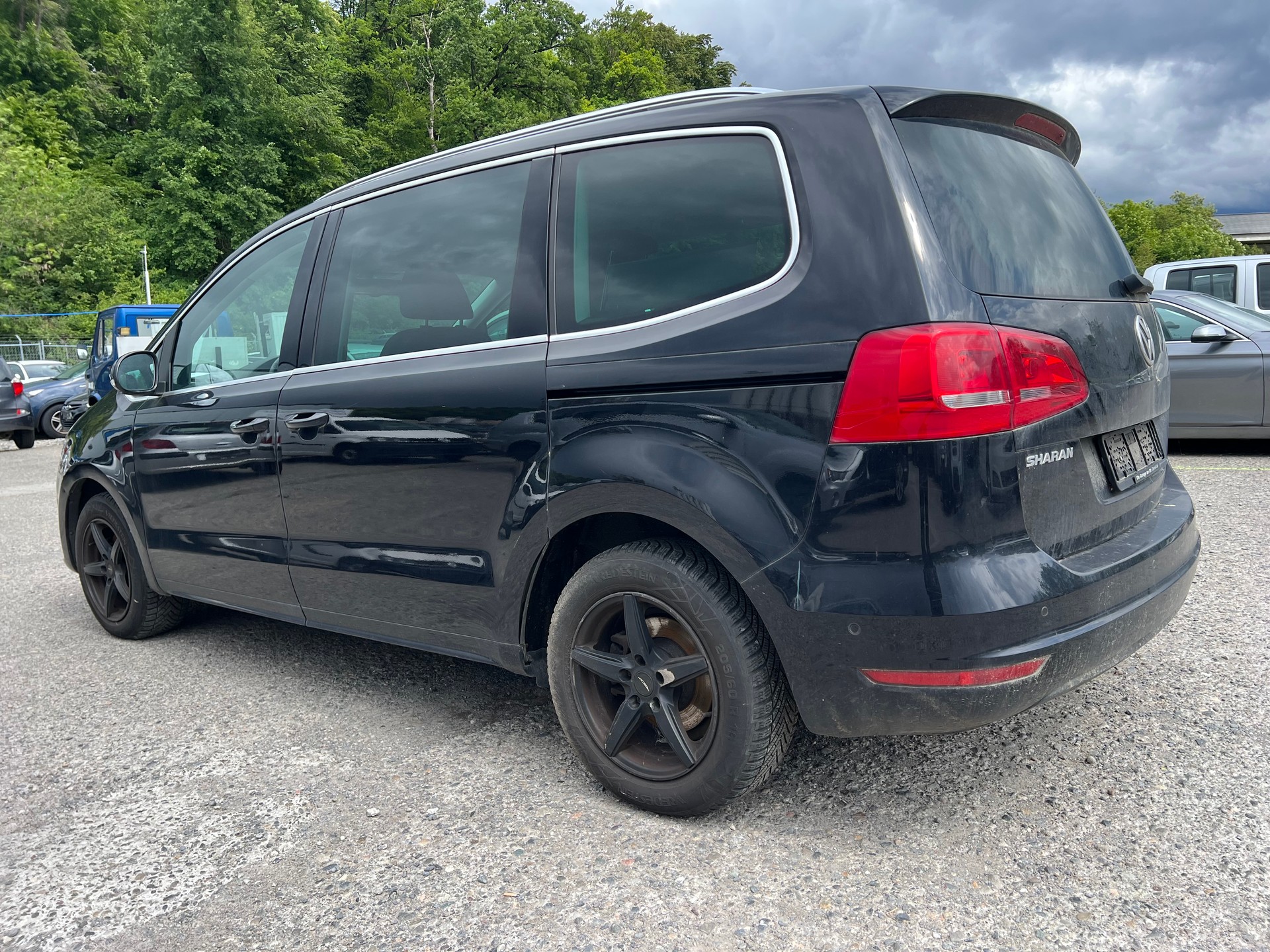 VW Sharan 2.0 TDI BlueMotion Technology Highline-image-3