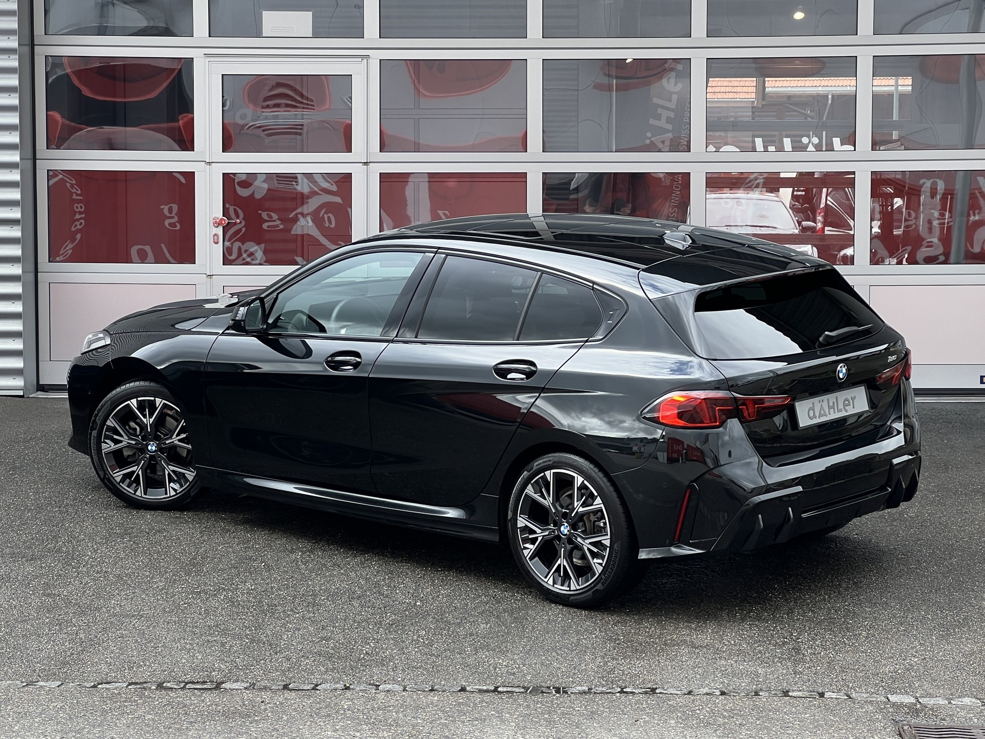 BMW 120 M Sport Pro Steptronic-image-3