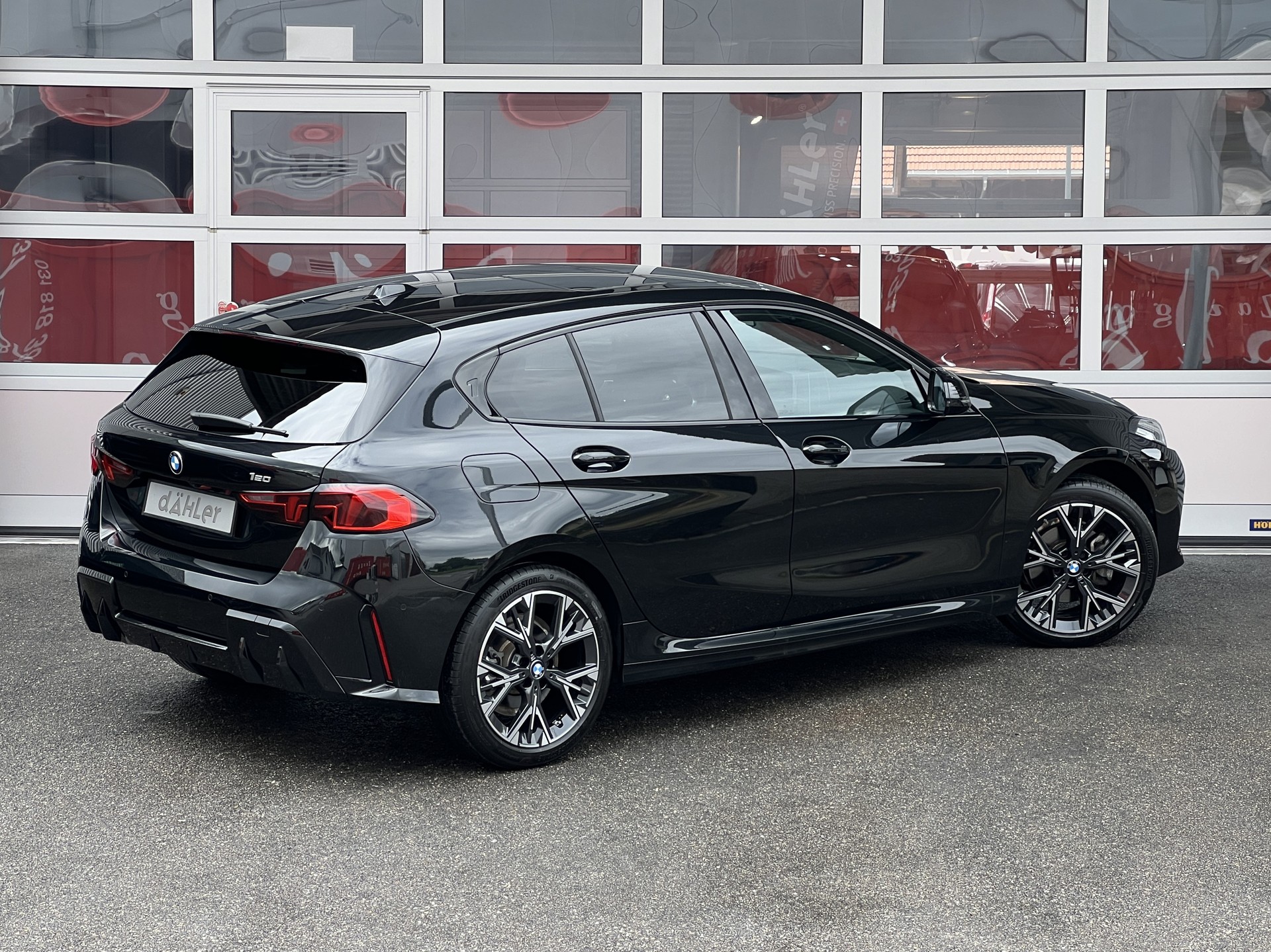 BMW 120 M Sport Pro Steptronic-image-2