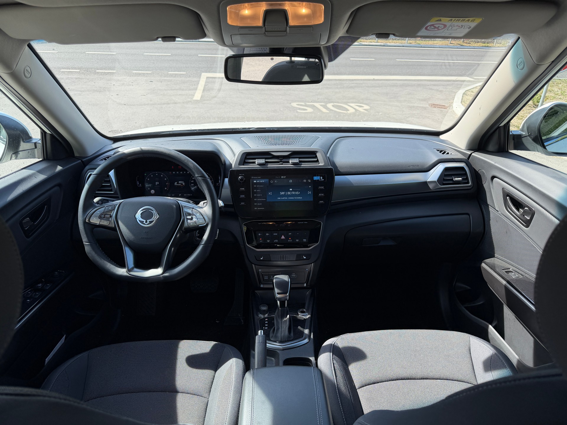 KGM-SsangYong TIVOLI-image-9