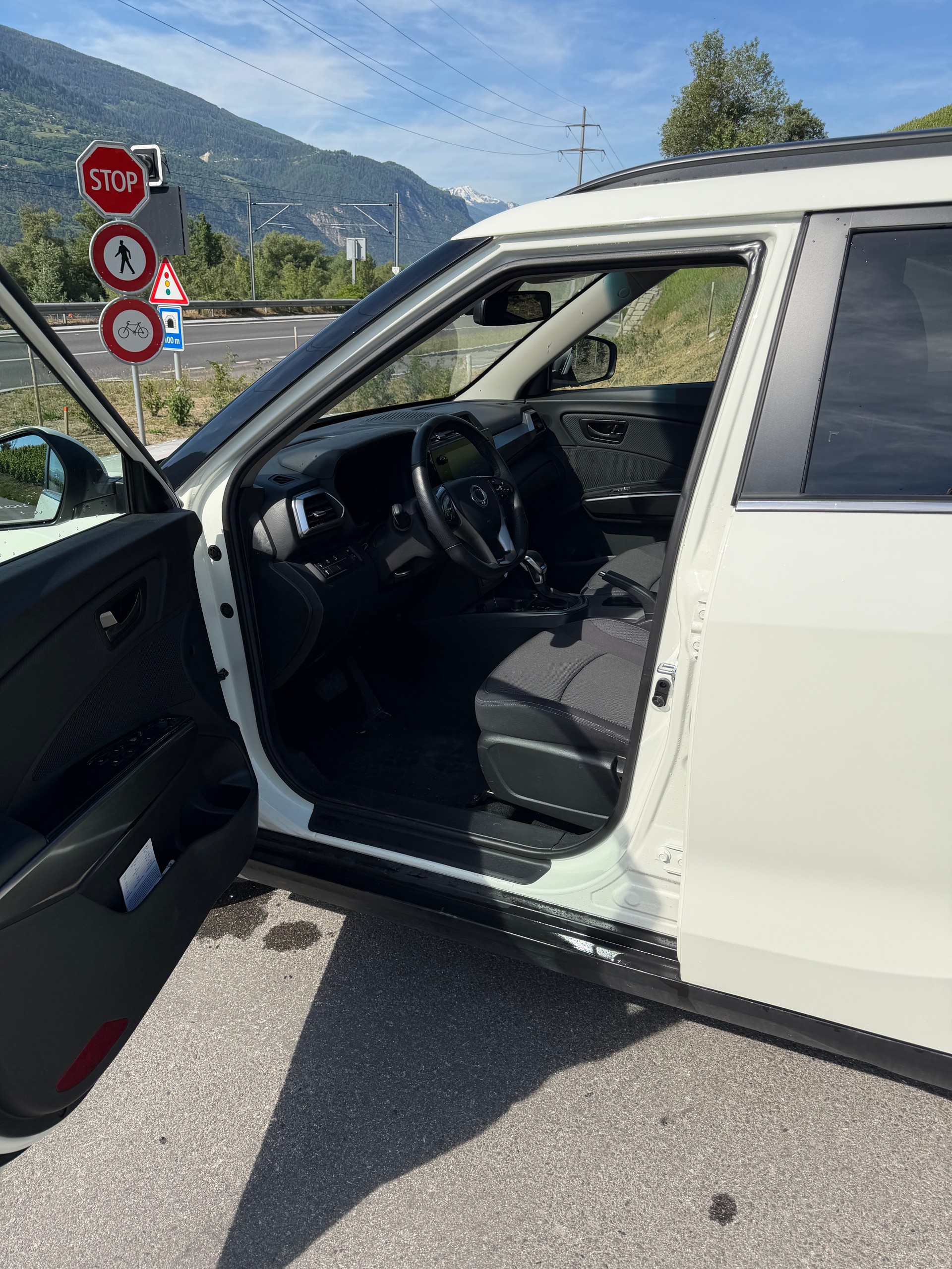 KGM-SsangYong TIVOLI-image-11