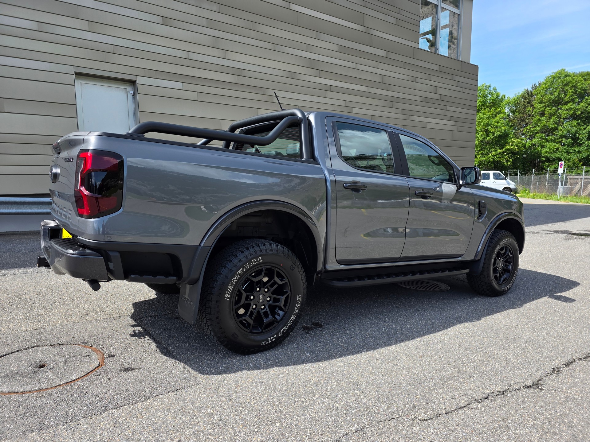 FORD Ranger TREMOR 2.0 Eco Blue 4x4 Automat-image-10