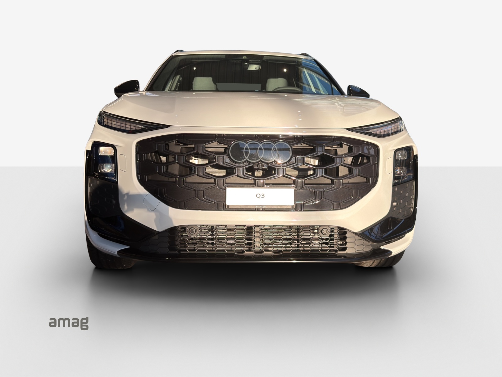 AUDI Q3 SUV TFSI quattro 195 kW S tronic-image-8