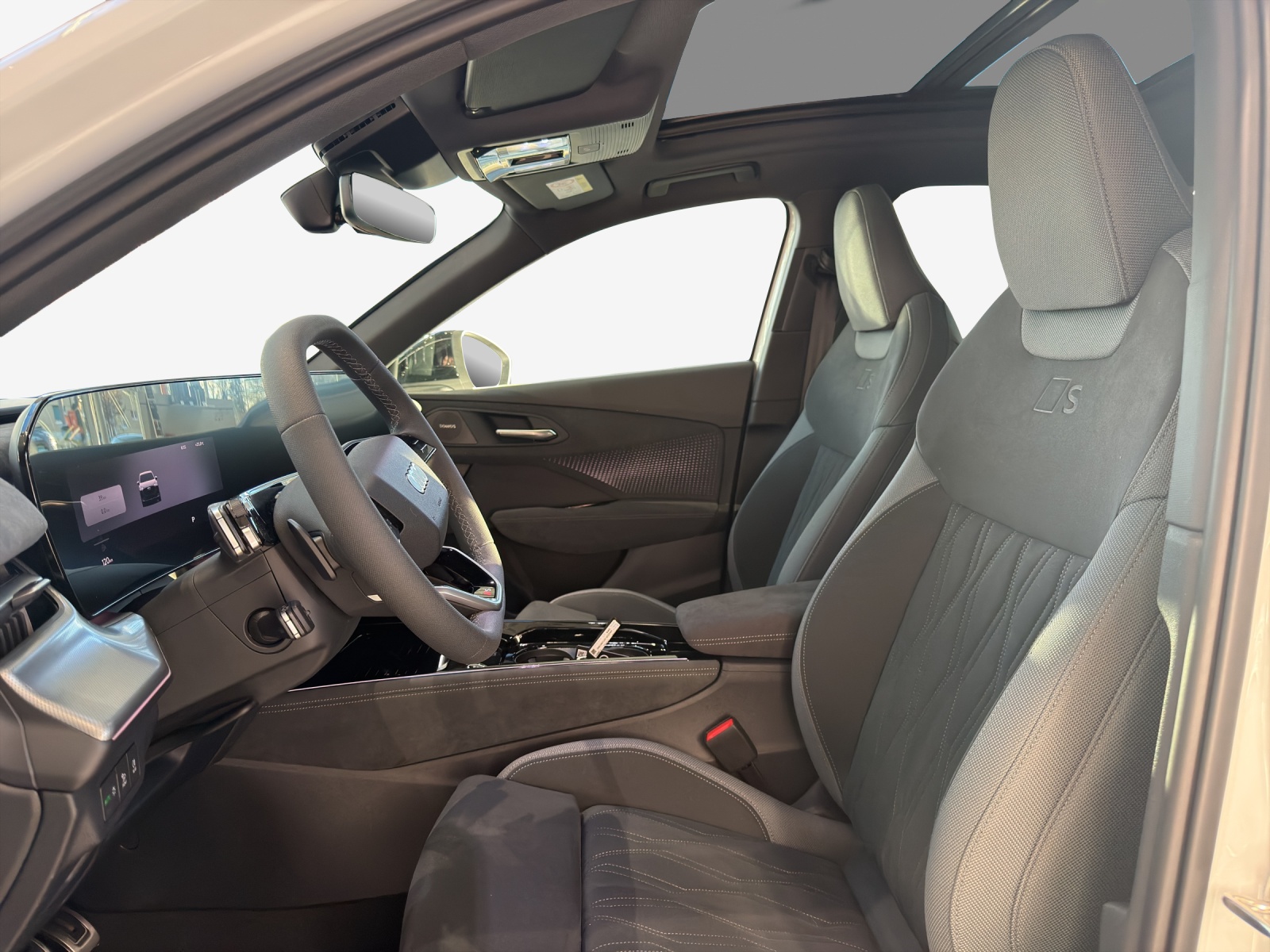 AUDI Q3 SUV TFSI quattro 195 kW S tronic-image-9