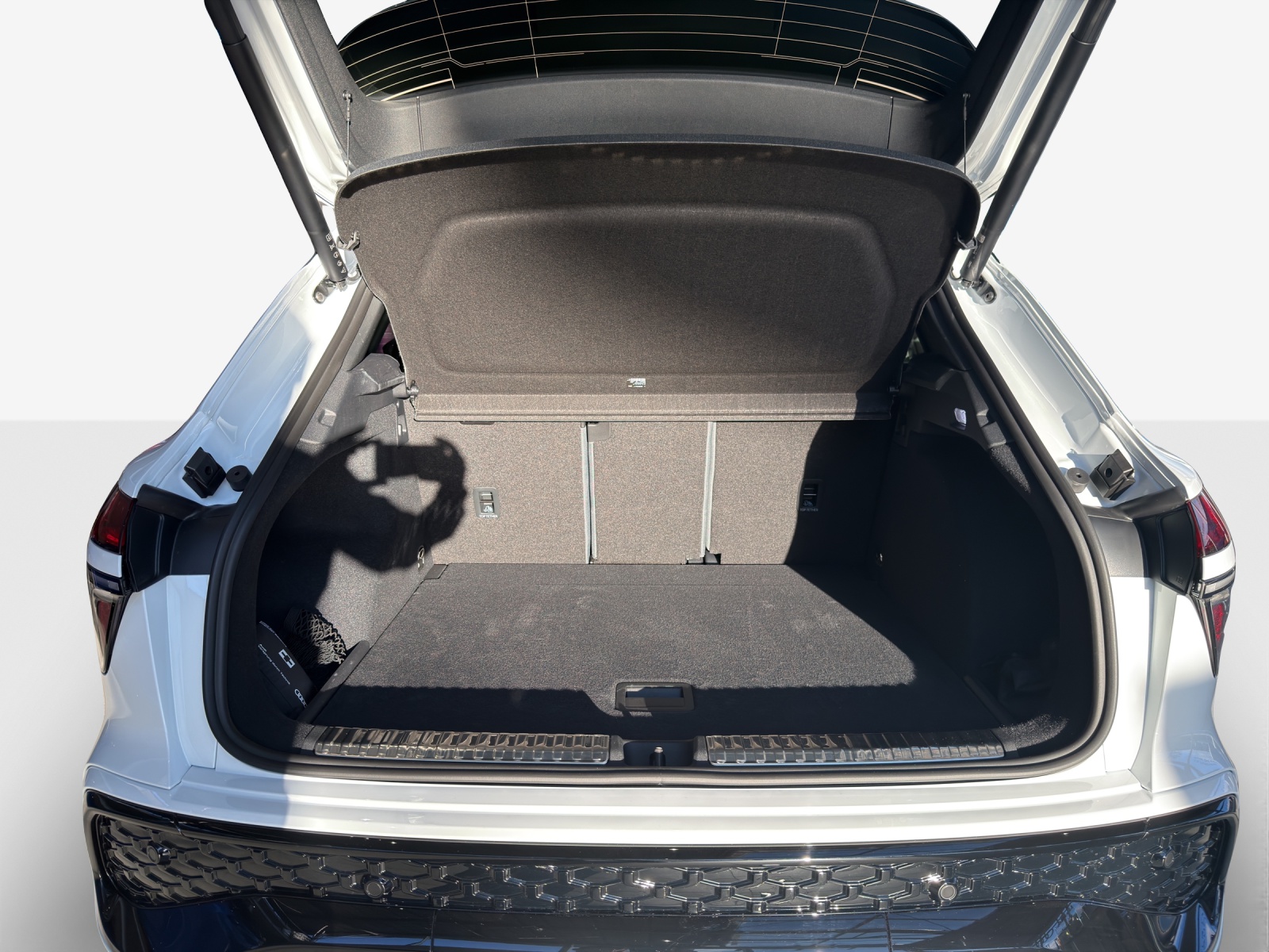 AUDI Q3 SUV TFSI quattro 195 kW S tronic-image-5