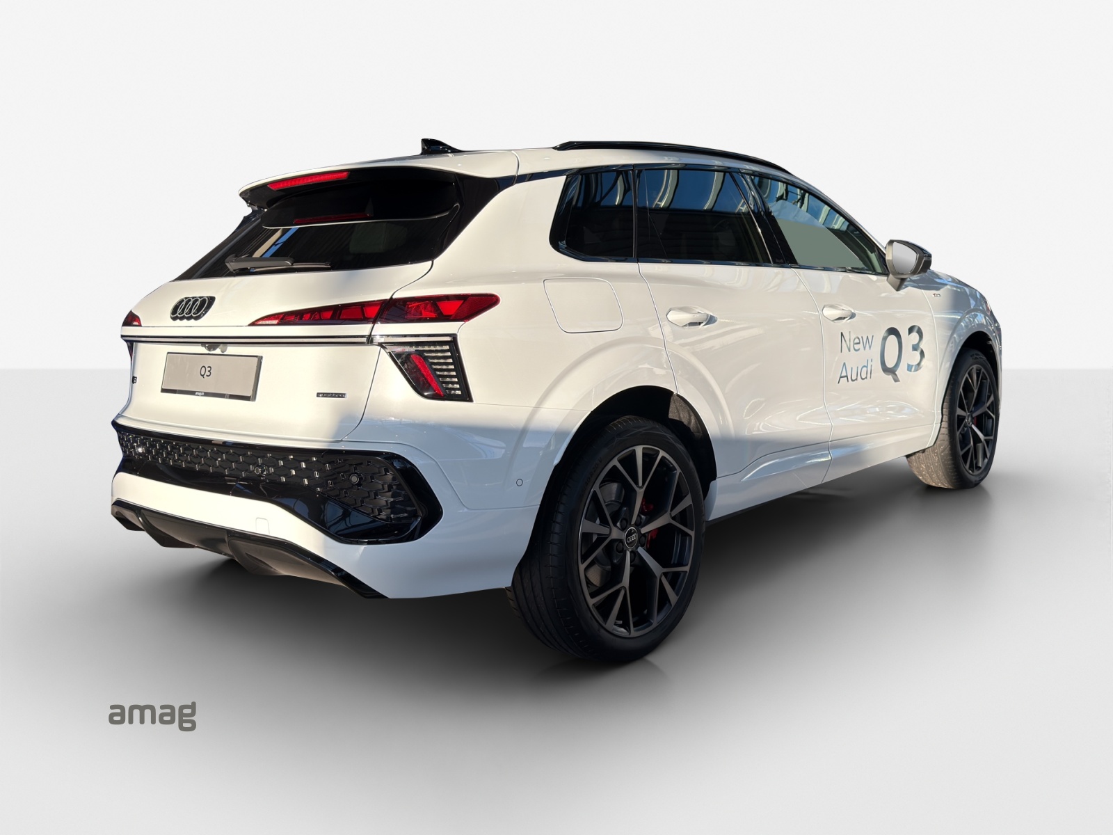 AUDI Q3 SUV TFSI quattro 195 kW S tronic-image-6