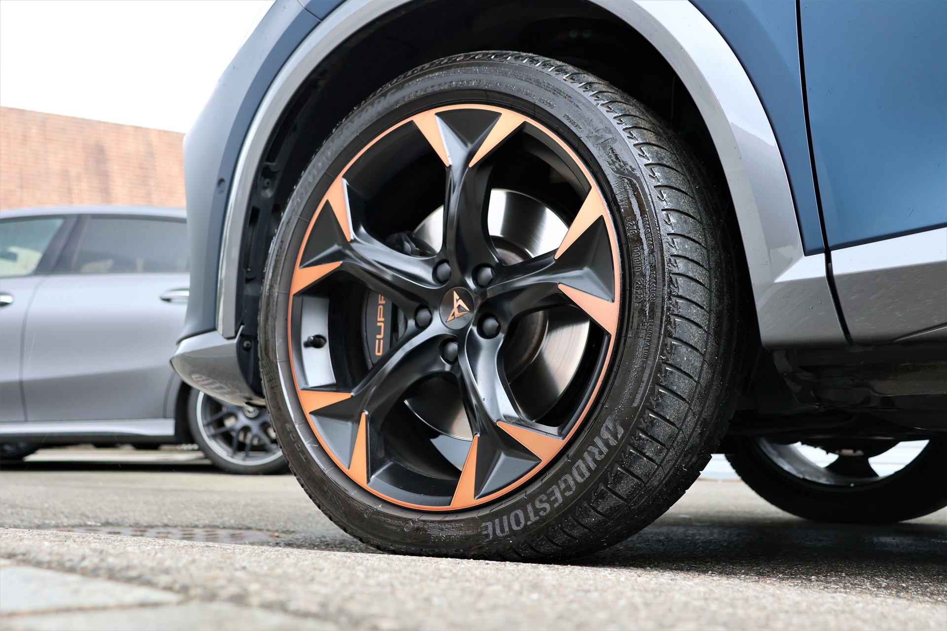CUPRA Formentor 2.0TSI VZ 4Drive DSG (CH) "Mattepetrol Blue"-image-7