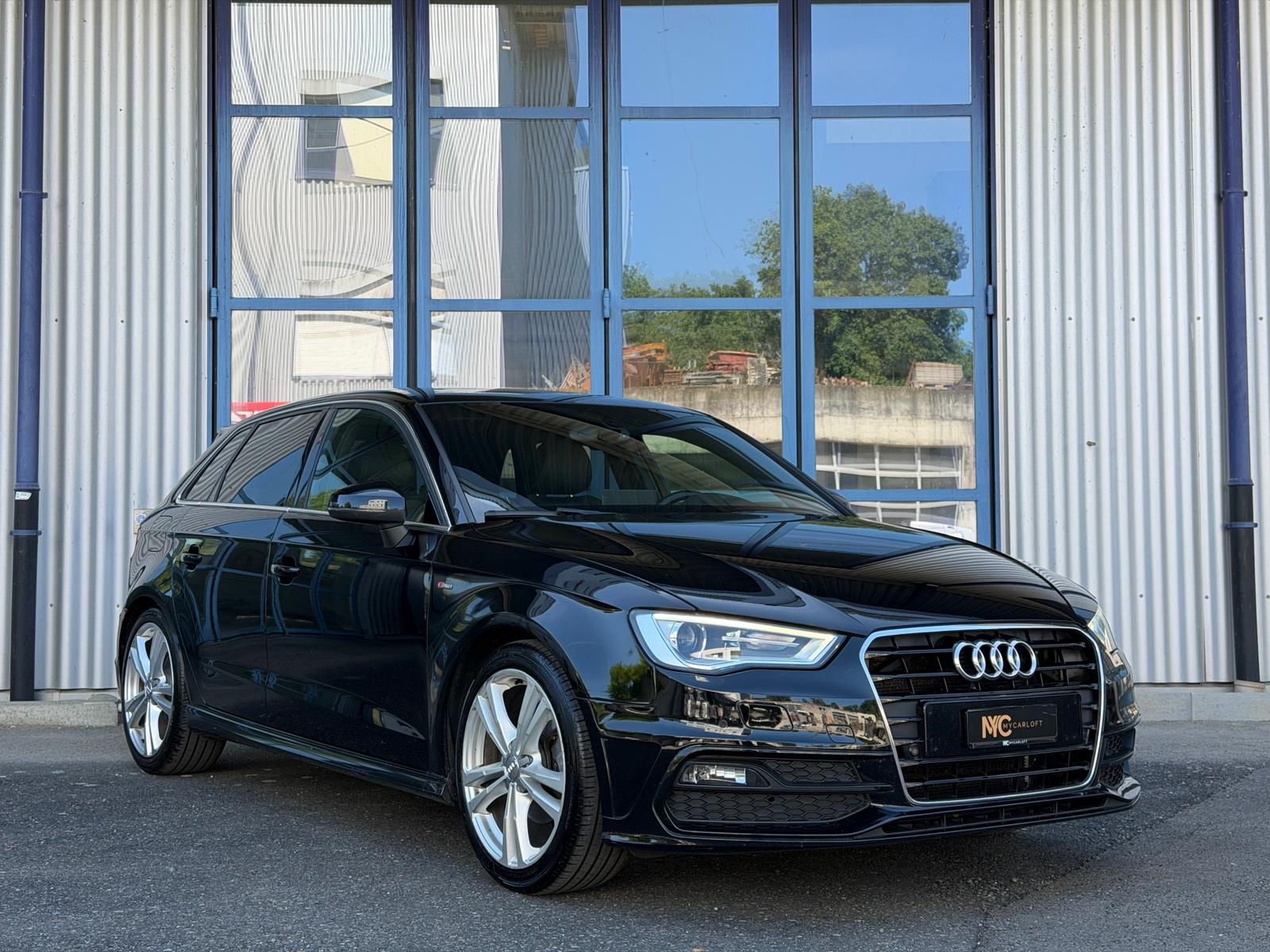 AUDI A3 Sportback 2.0 TDI Ambition S-tronic-image-0