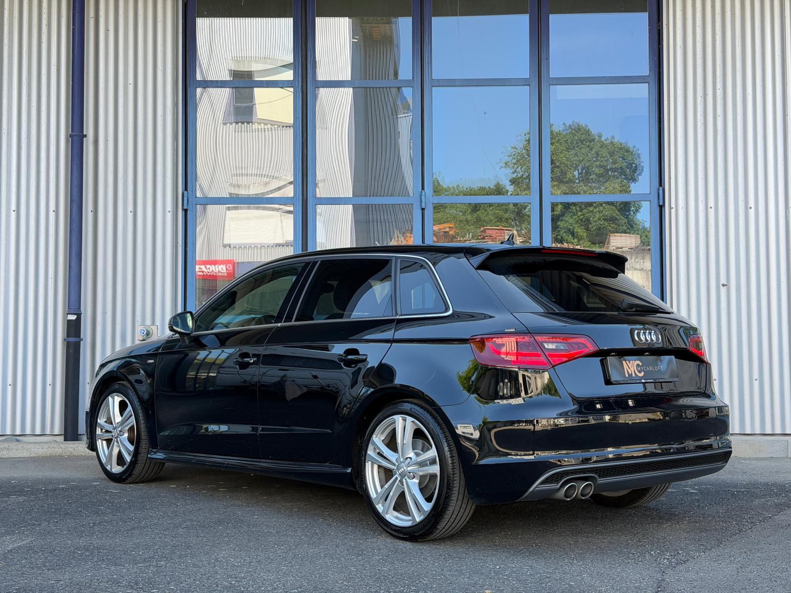 AUDI A3 Sportback 2.0 TDI Ambition S-tronic-image-1