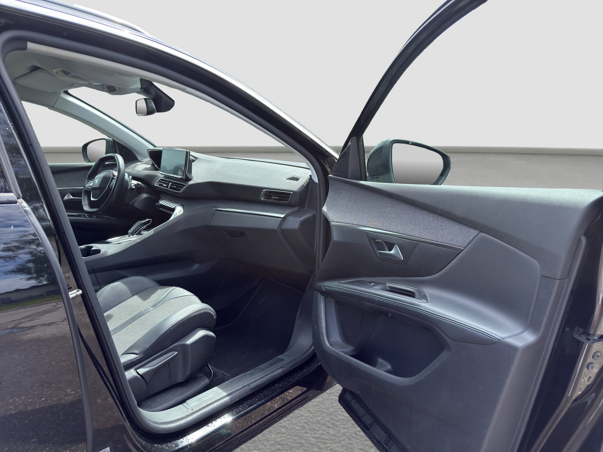 PEUGEOT 5008 1.5 BlueHDi Allure Pack EAT8 ** Frisch ab MFK und Service ** CH-1. Hand ** 7-Plätzer **-image-8
