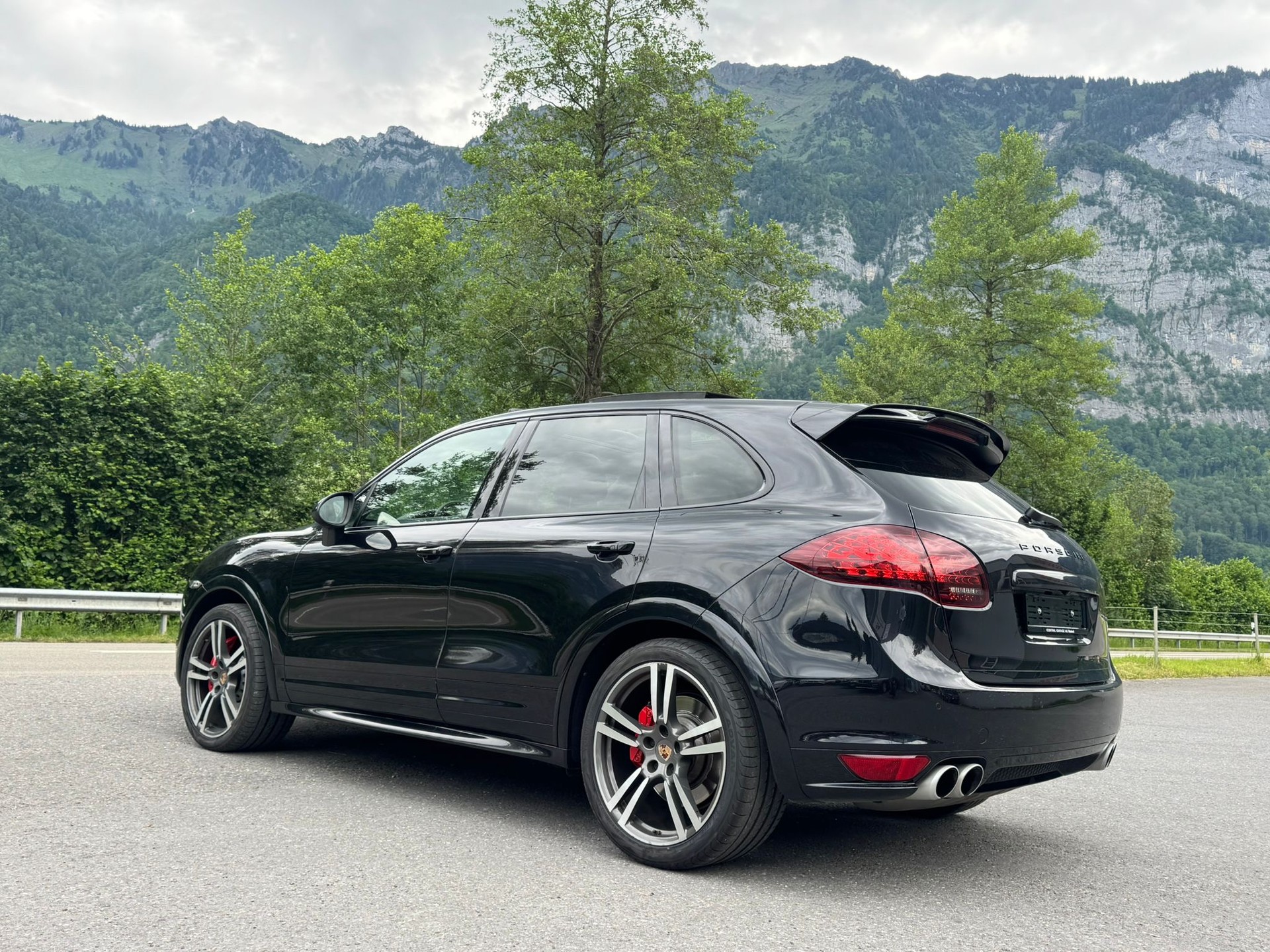 PORSCHE Cayenne Turbo-image-7