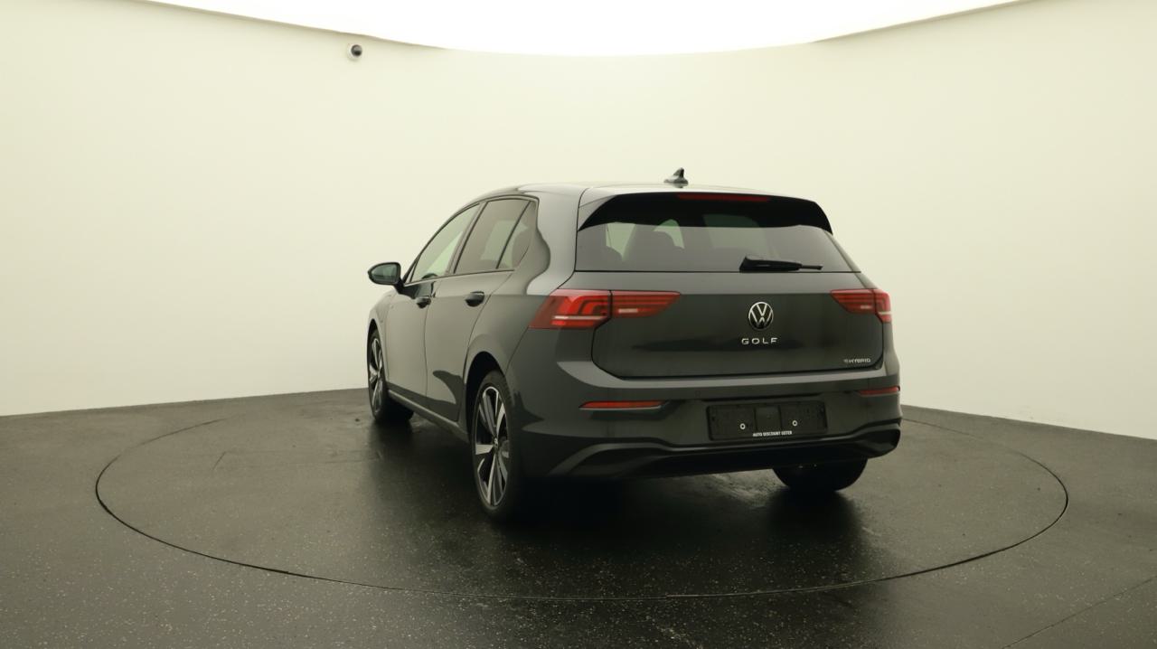 VW Golf 1.5 TSI PHEV Style-image-3