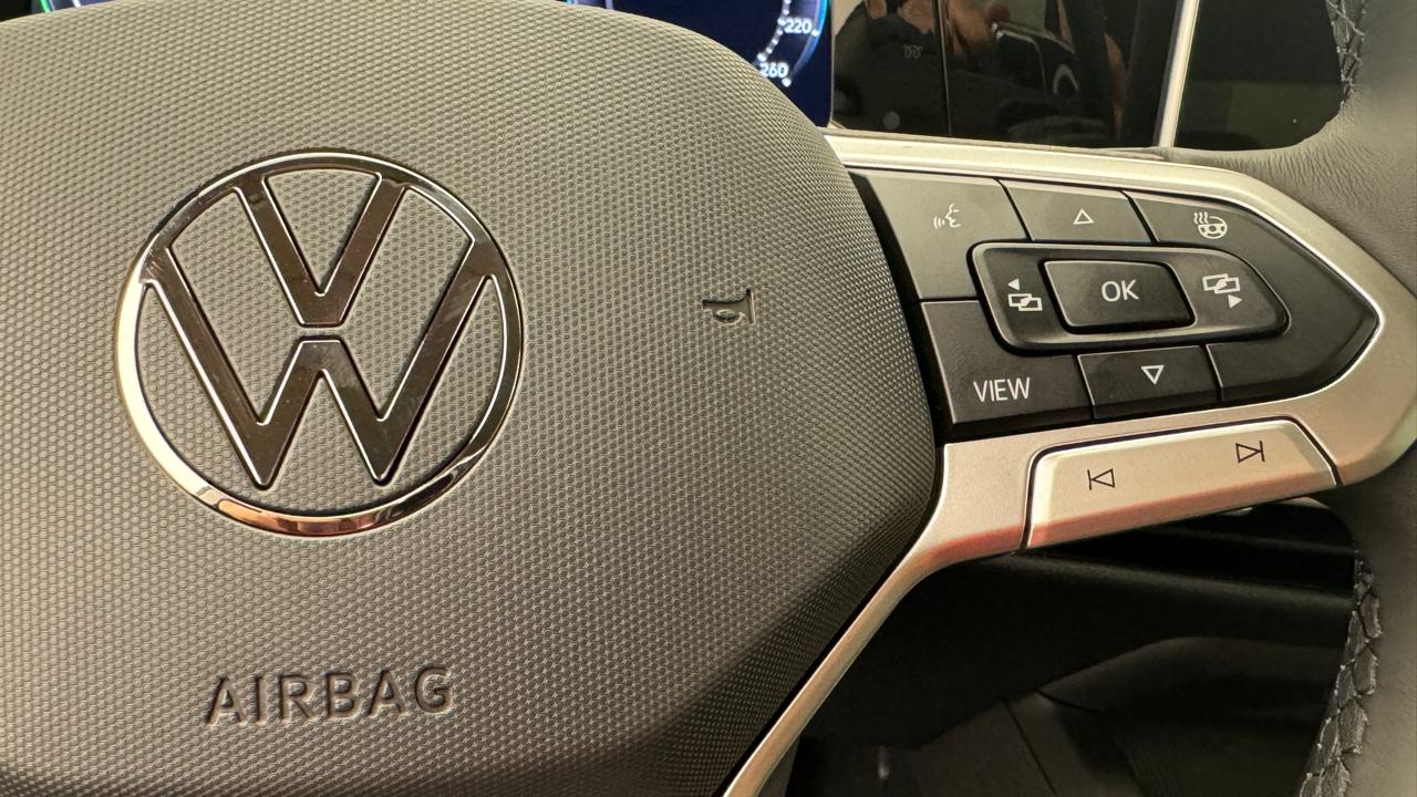 VW Golf 1.5 TSI PHEV Style-image-9
