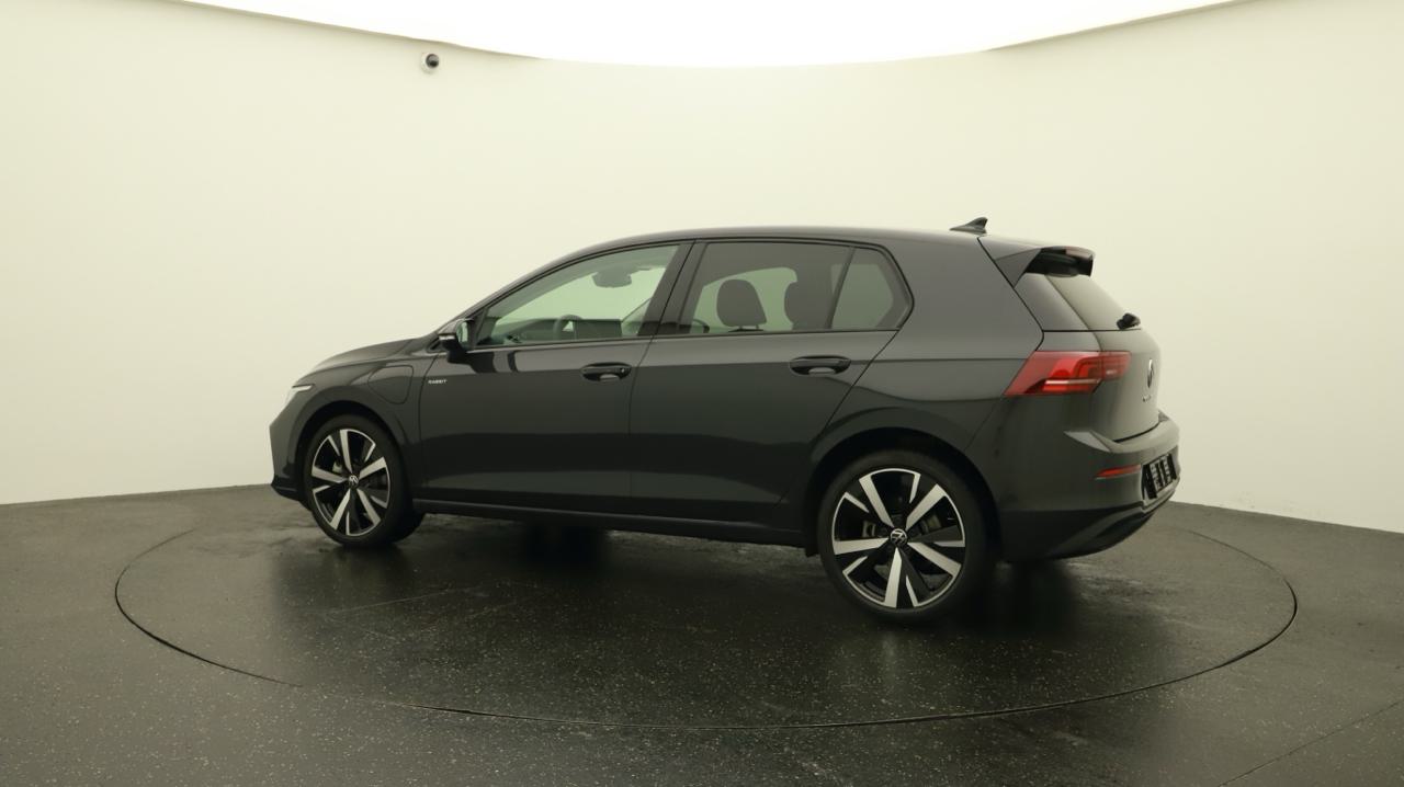VW Golf 1.5 TSI PHEV Style-image-2