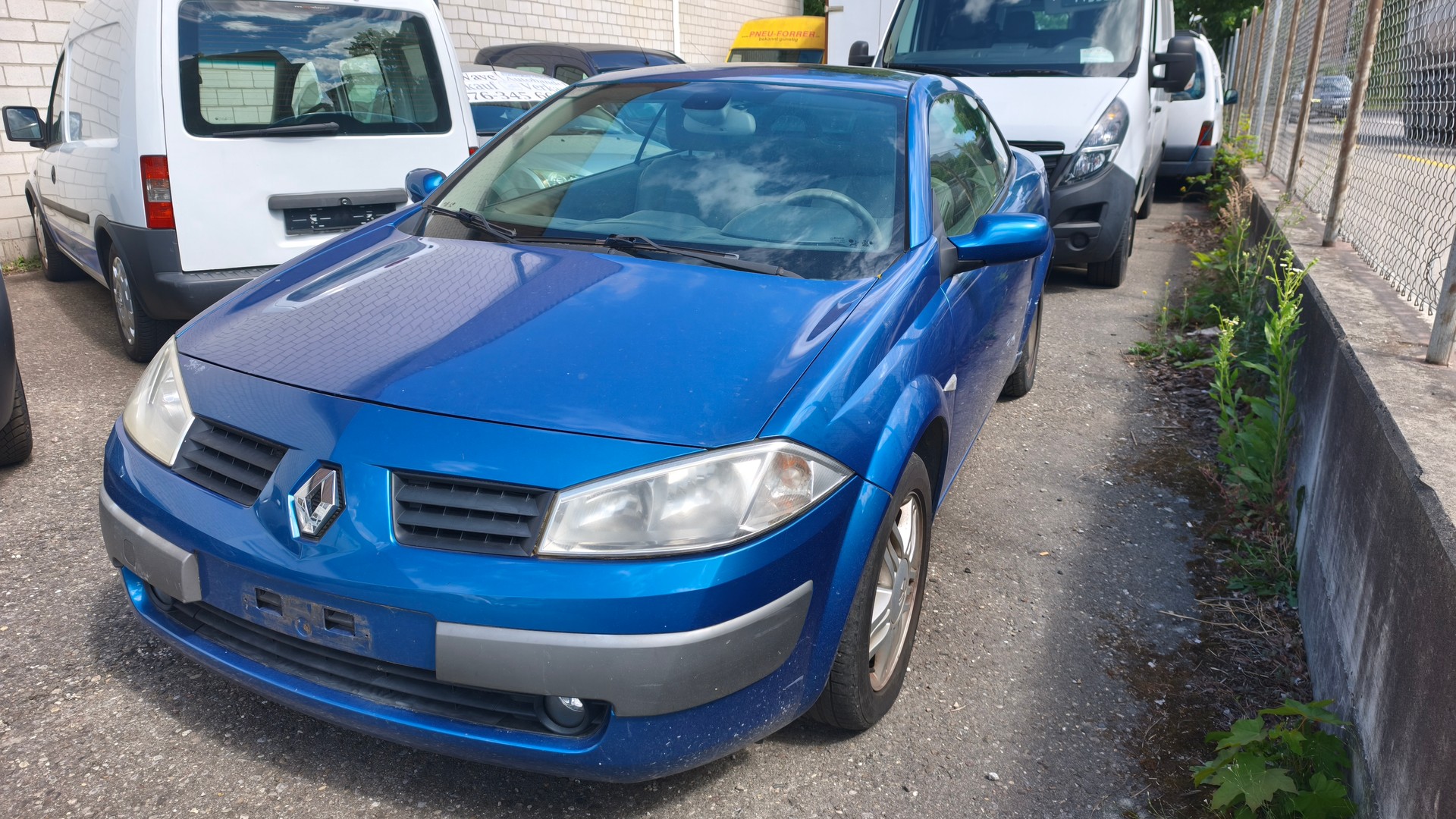 RENAULT Mégane C-C 2.0 16V Privilège Luxe-showroom-element-1
