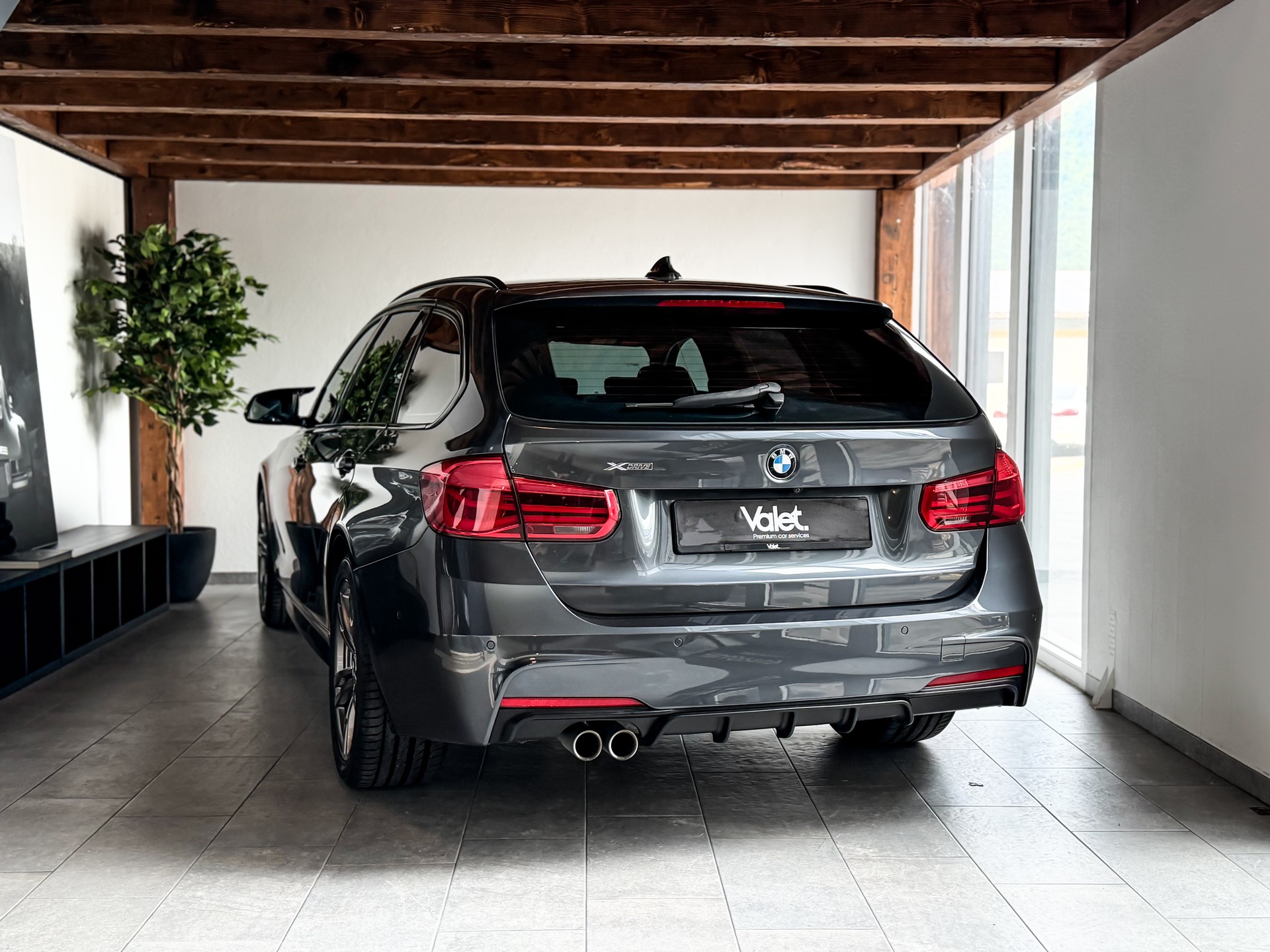 BMW 320d xDrive Touring M Sport Line Steptronic-image-3