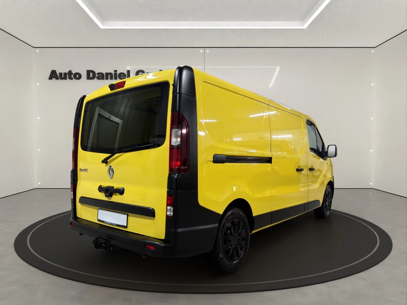 RENAULT Trafic 2.0 ENERGY dCi145 3.0t L2H1 Lang Version ( Mit AHK / Regale )-image-5
