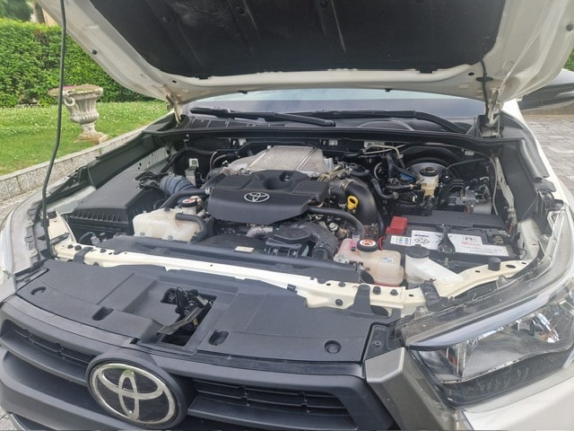 TOYOTA Hilux 2.4D-4D Comfort Extra Cab 4x4 - Ponte Fisso in Alluminio - Doppio Gancio Traino KG. 3500-image-10